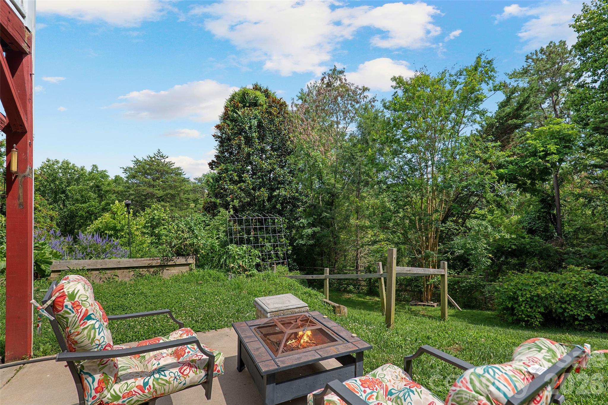 15 Willow Knolls Drive — Weaverville