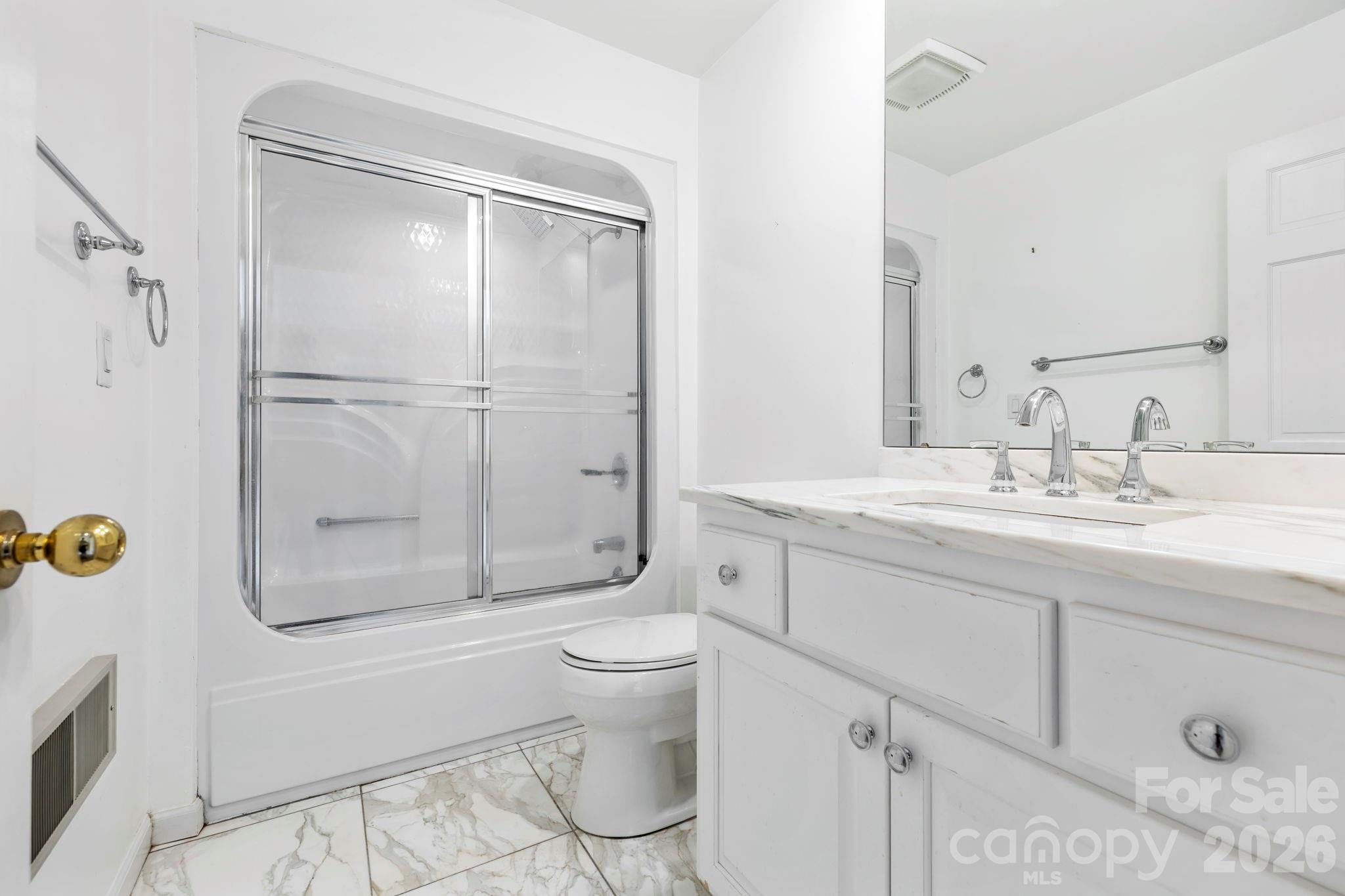 652 Avery Creek Road — Arden