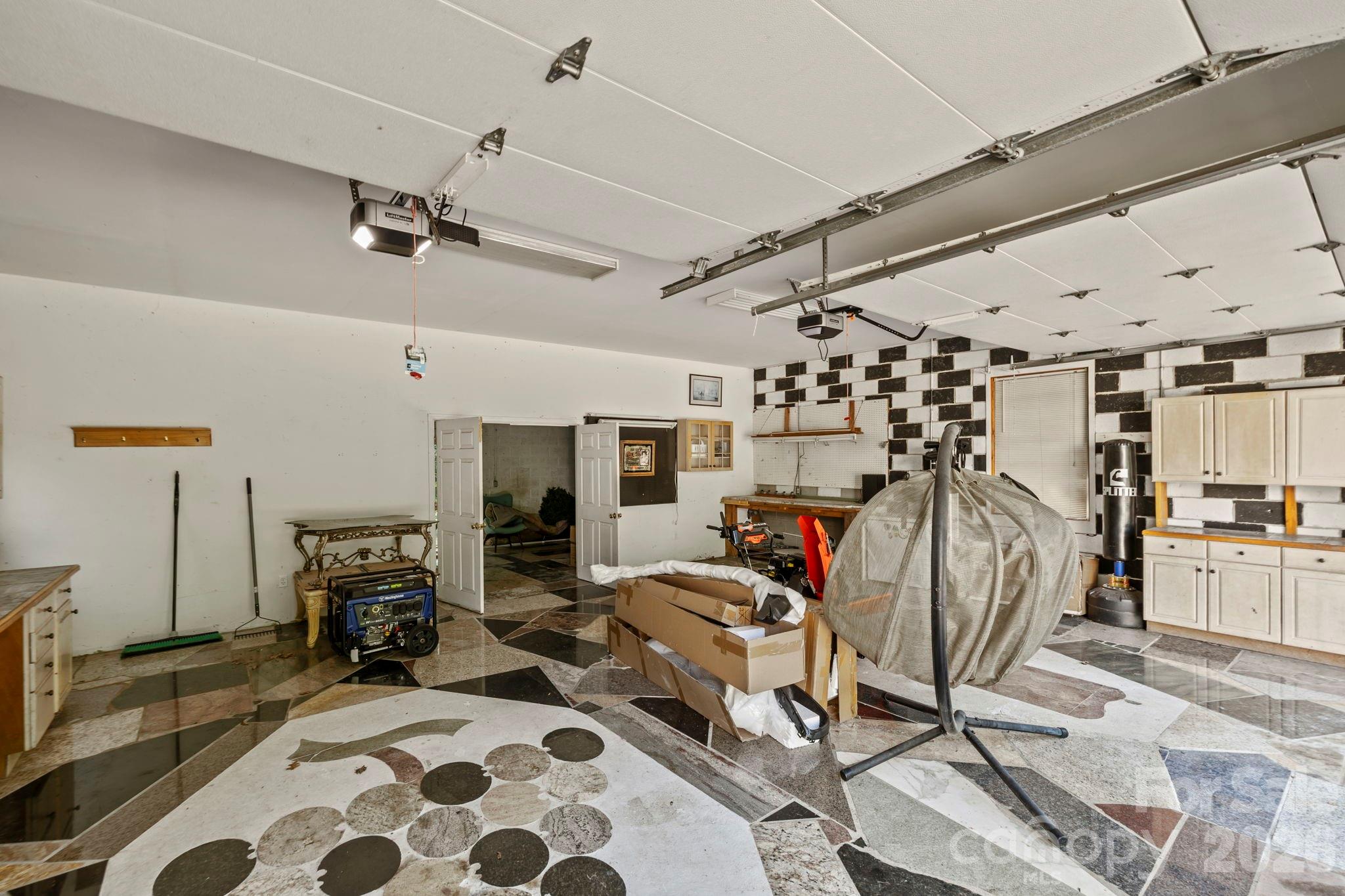 652 Avery Creek Road — Arden