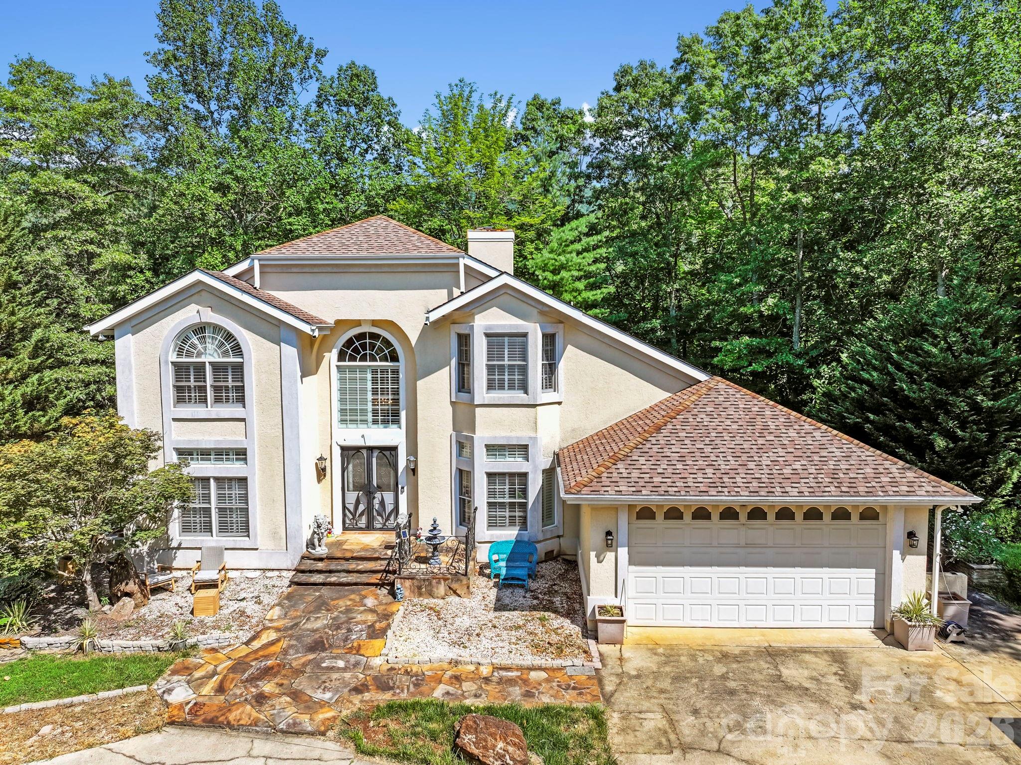 652 Avery Creek Road — Arden