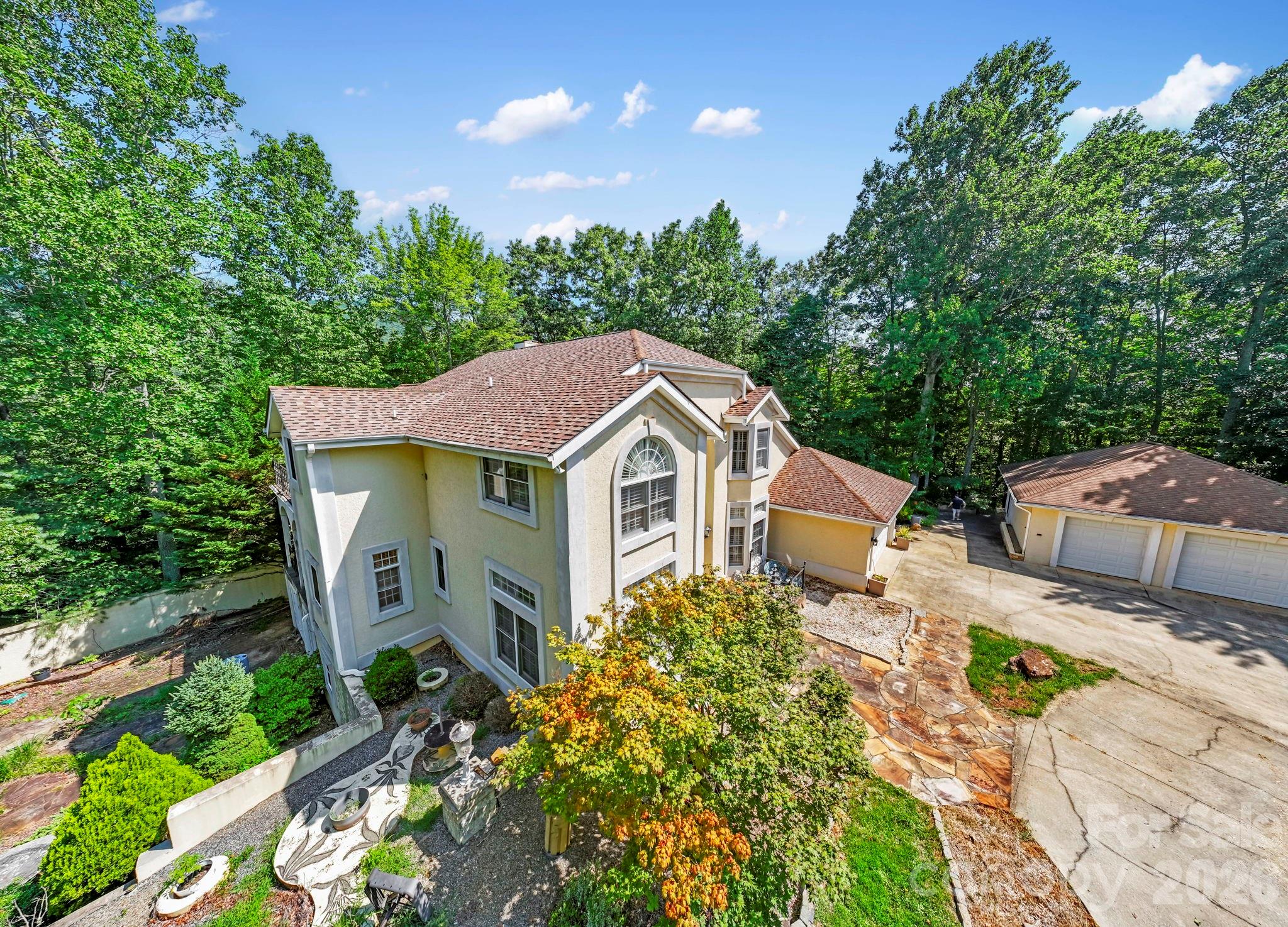 652 Avery Creek Road — Arden