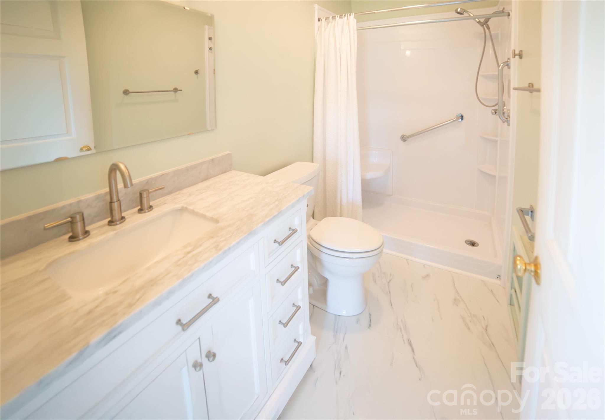 1633 Jamestown Road — Morganton