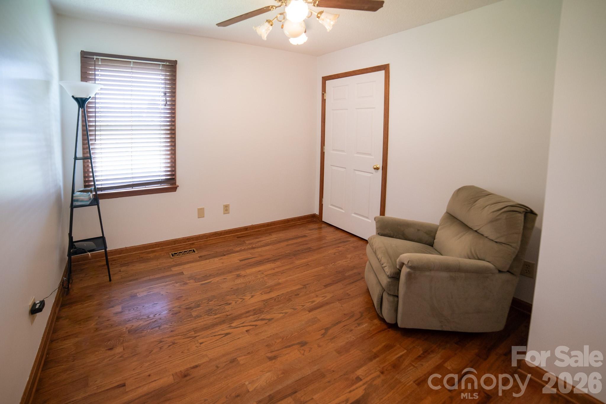 1633 Jamestown Road — Morganton