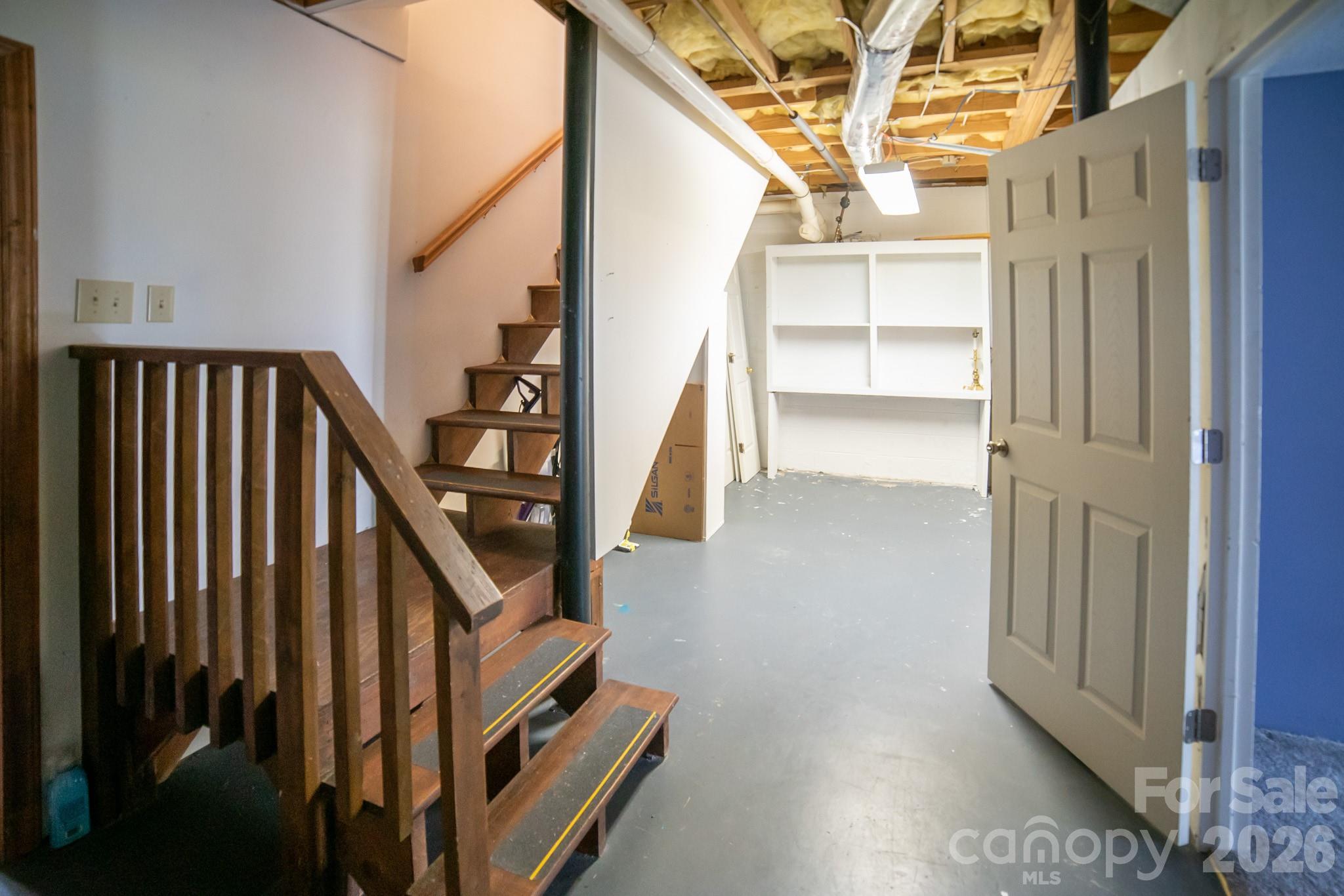 1633 Jamestown Road — Morganton