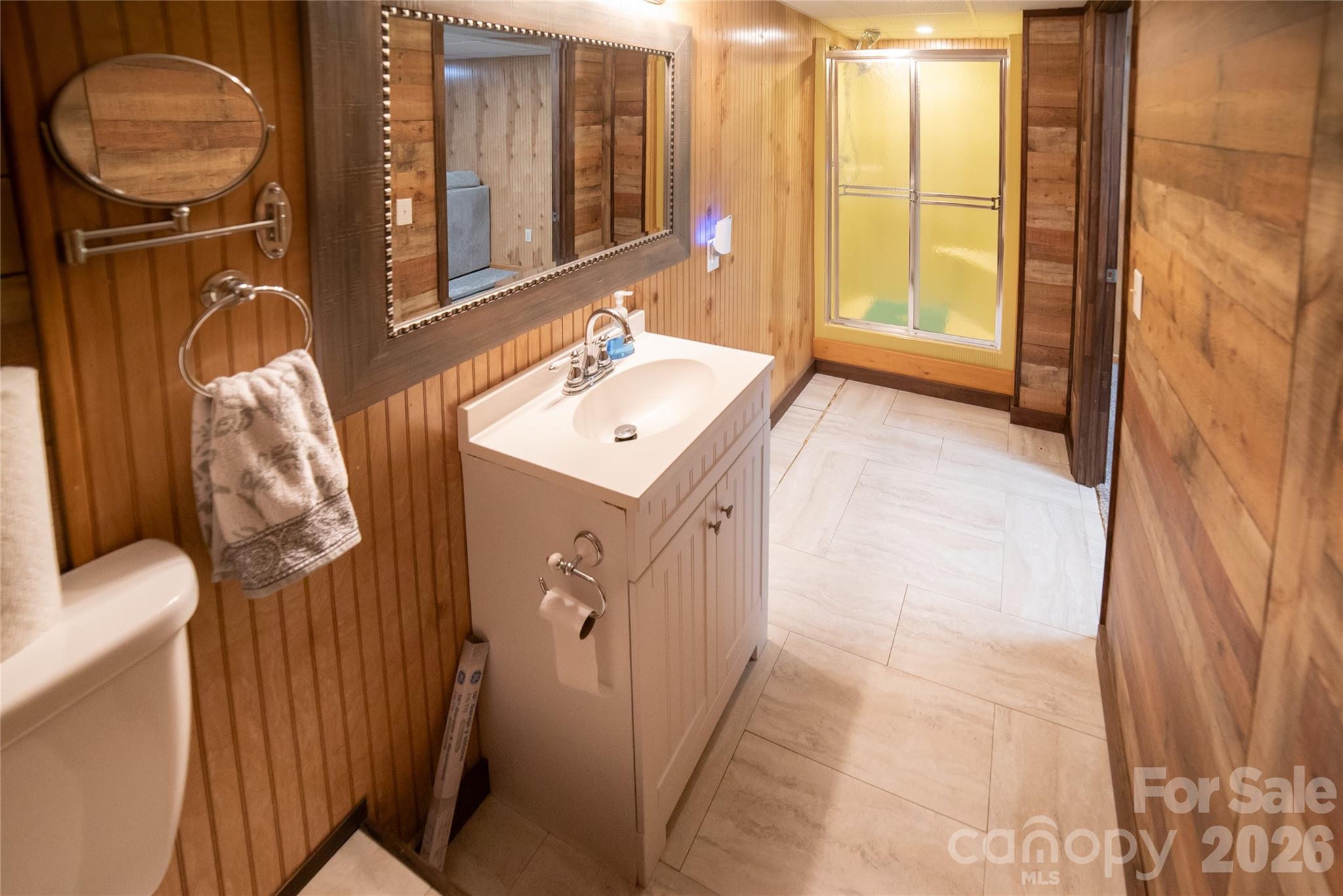 1633 Jamestown Road — Morganton