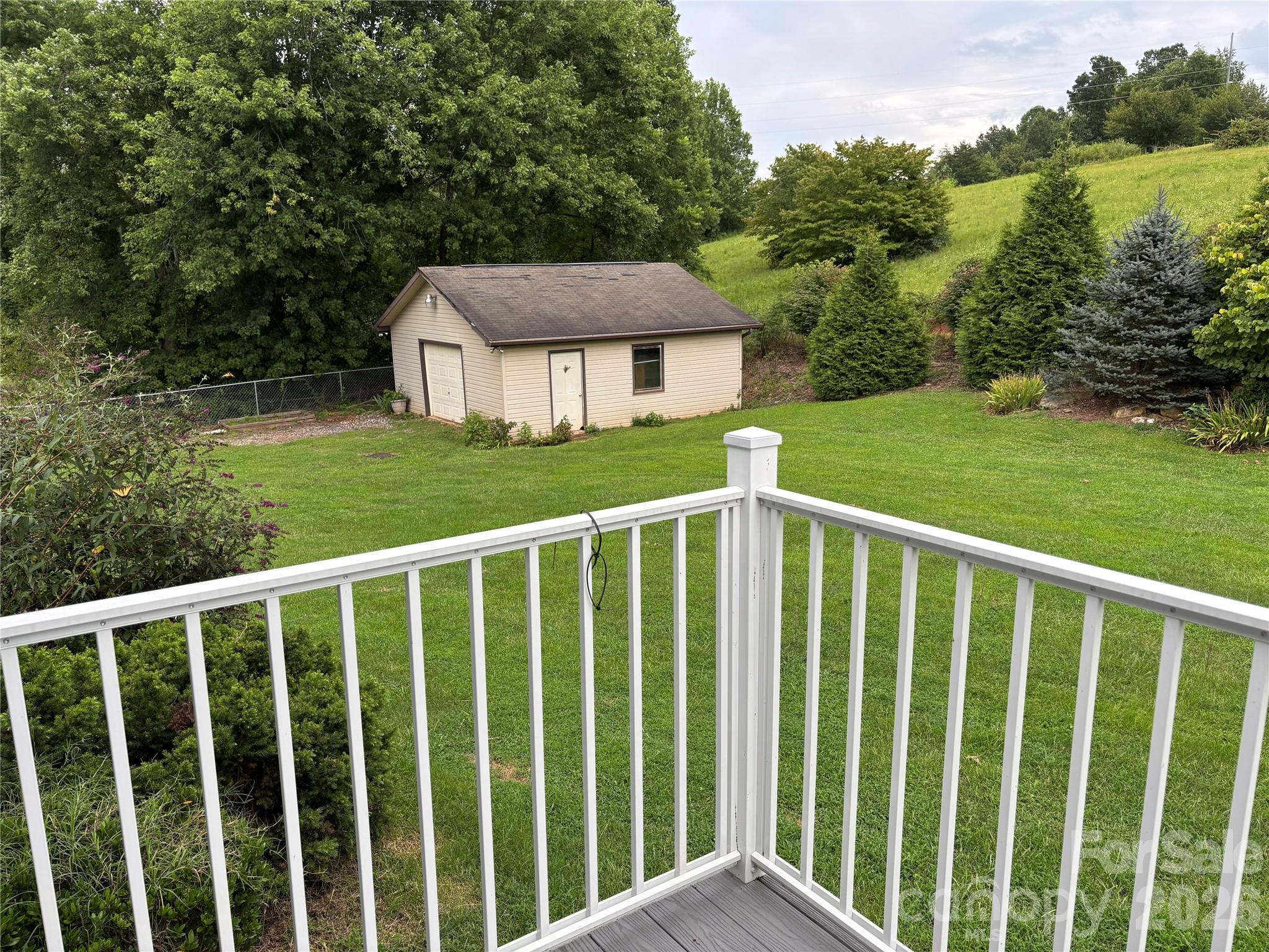 1633 Jamestown Road — Morganton