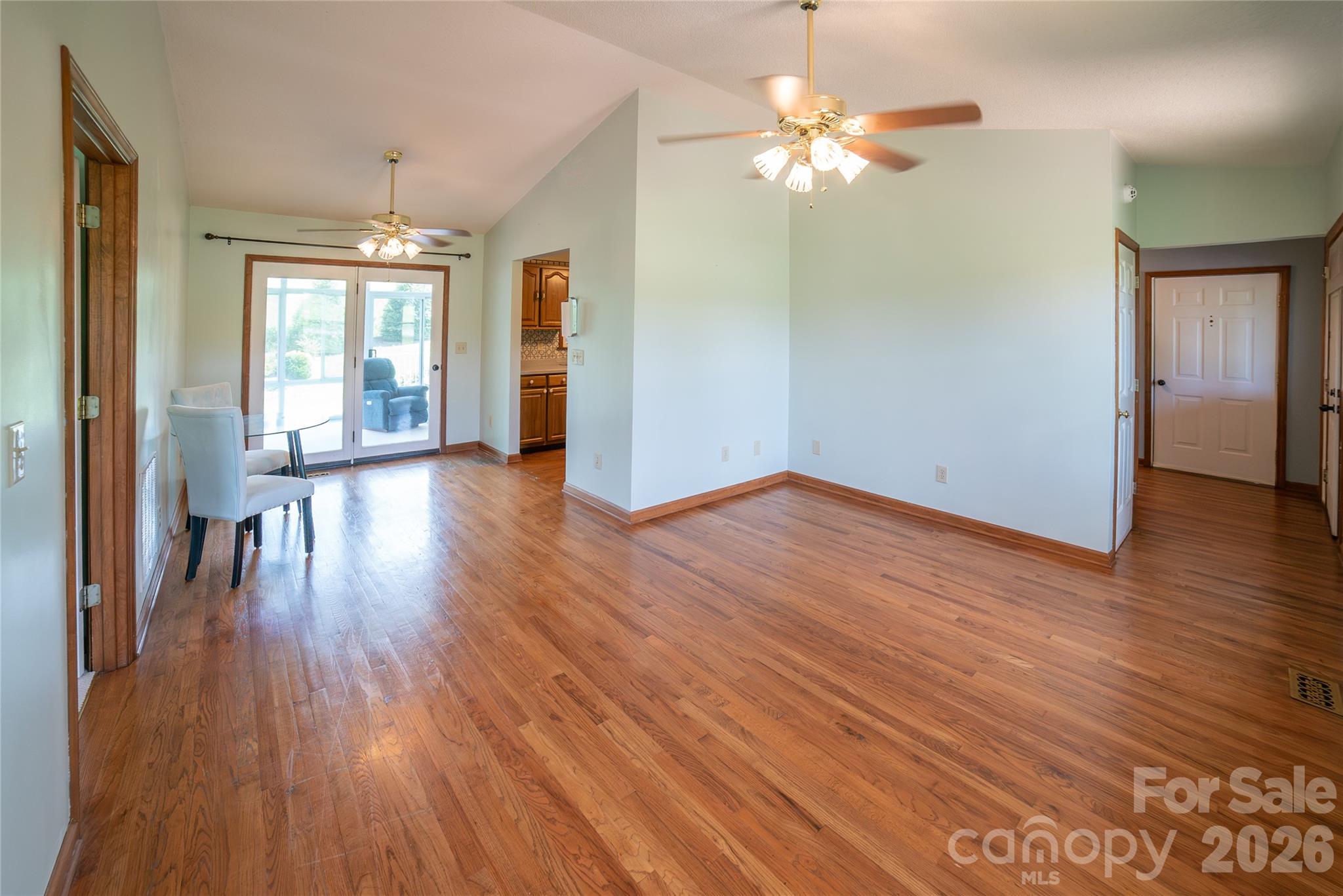 1633 Jamestown Road — Morganton