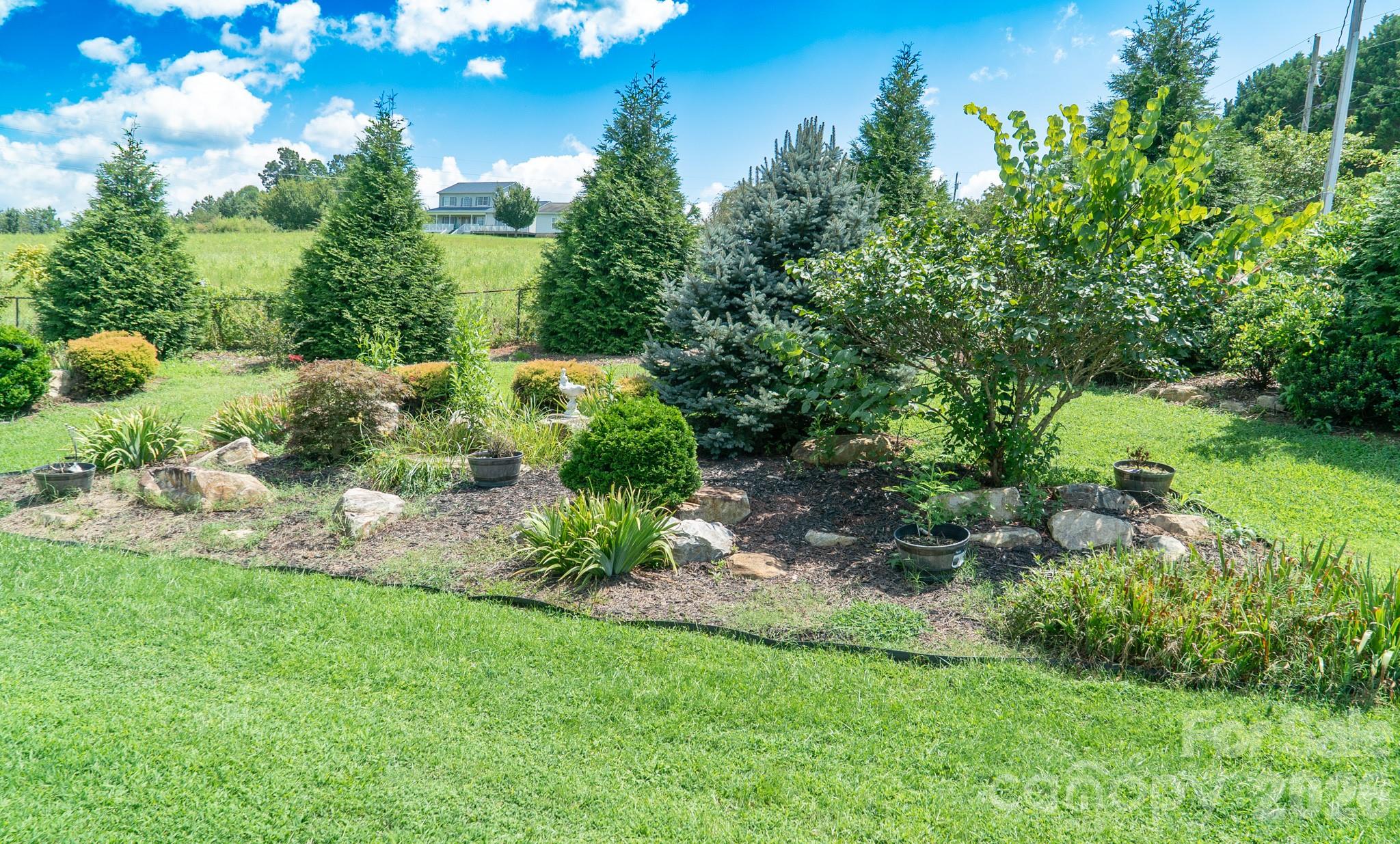 1633 Jamestown Road — Morganton