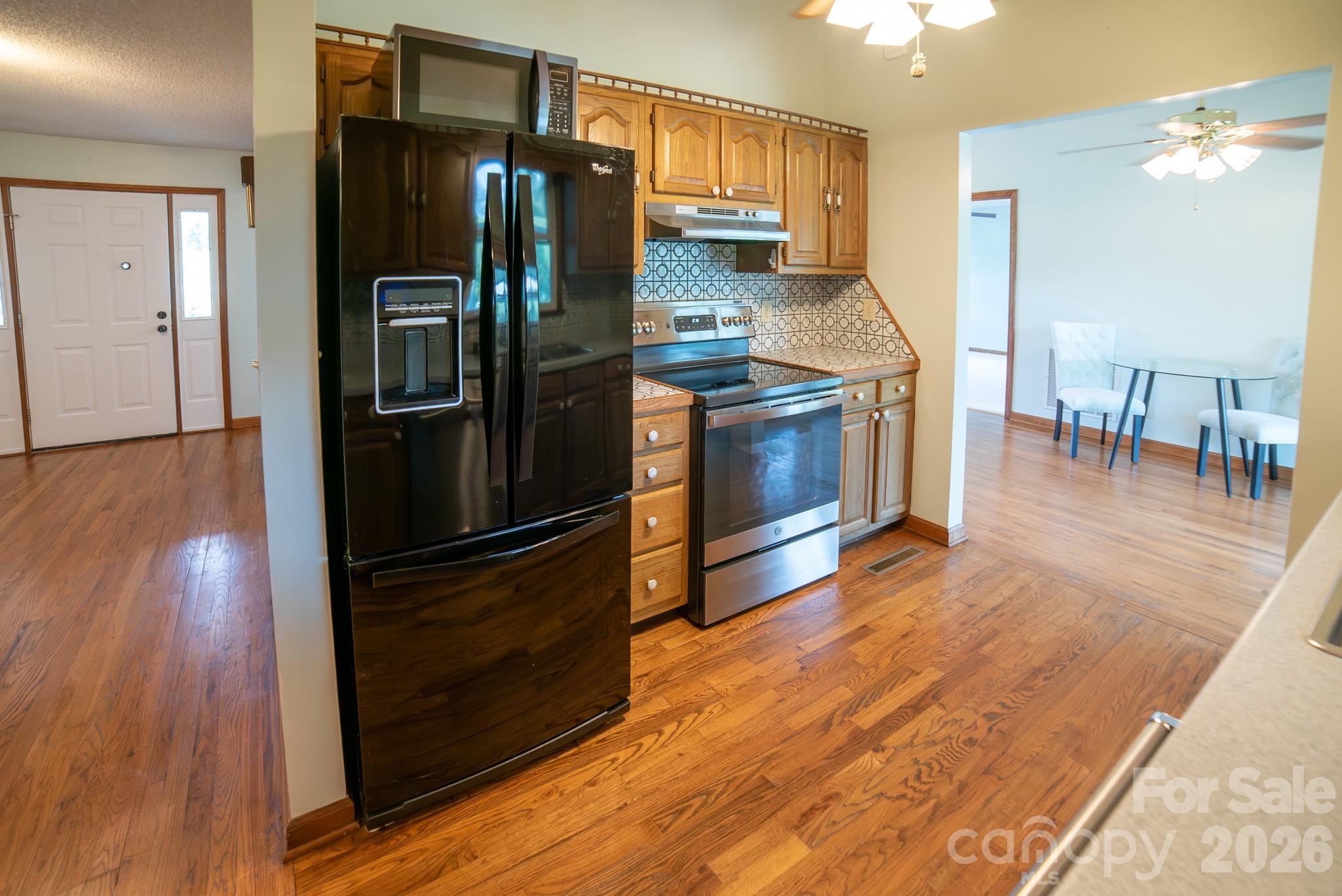 1633 Jamestown Road — Morganton