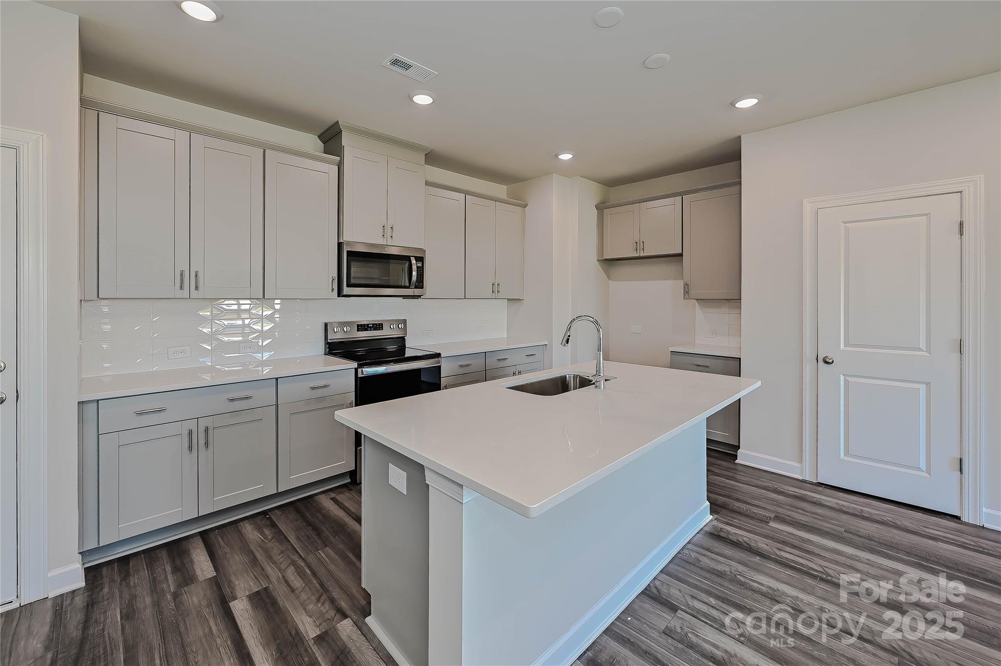 1433 Wildflower Street — Newton