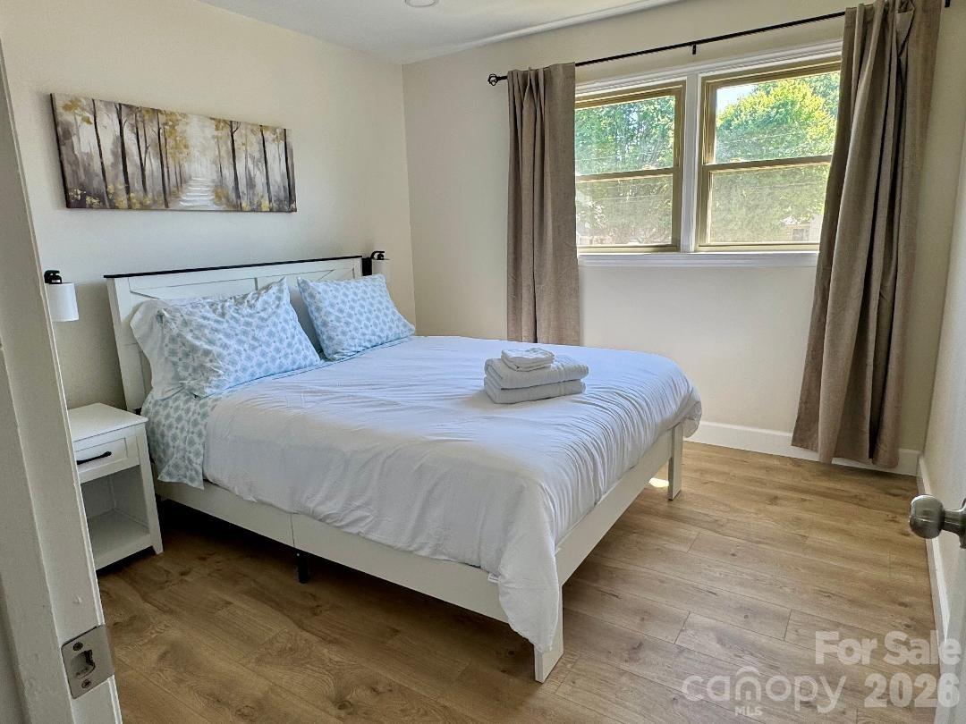 168 Mooreland Road — Mooresville