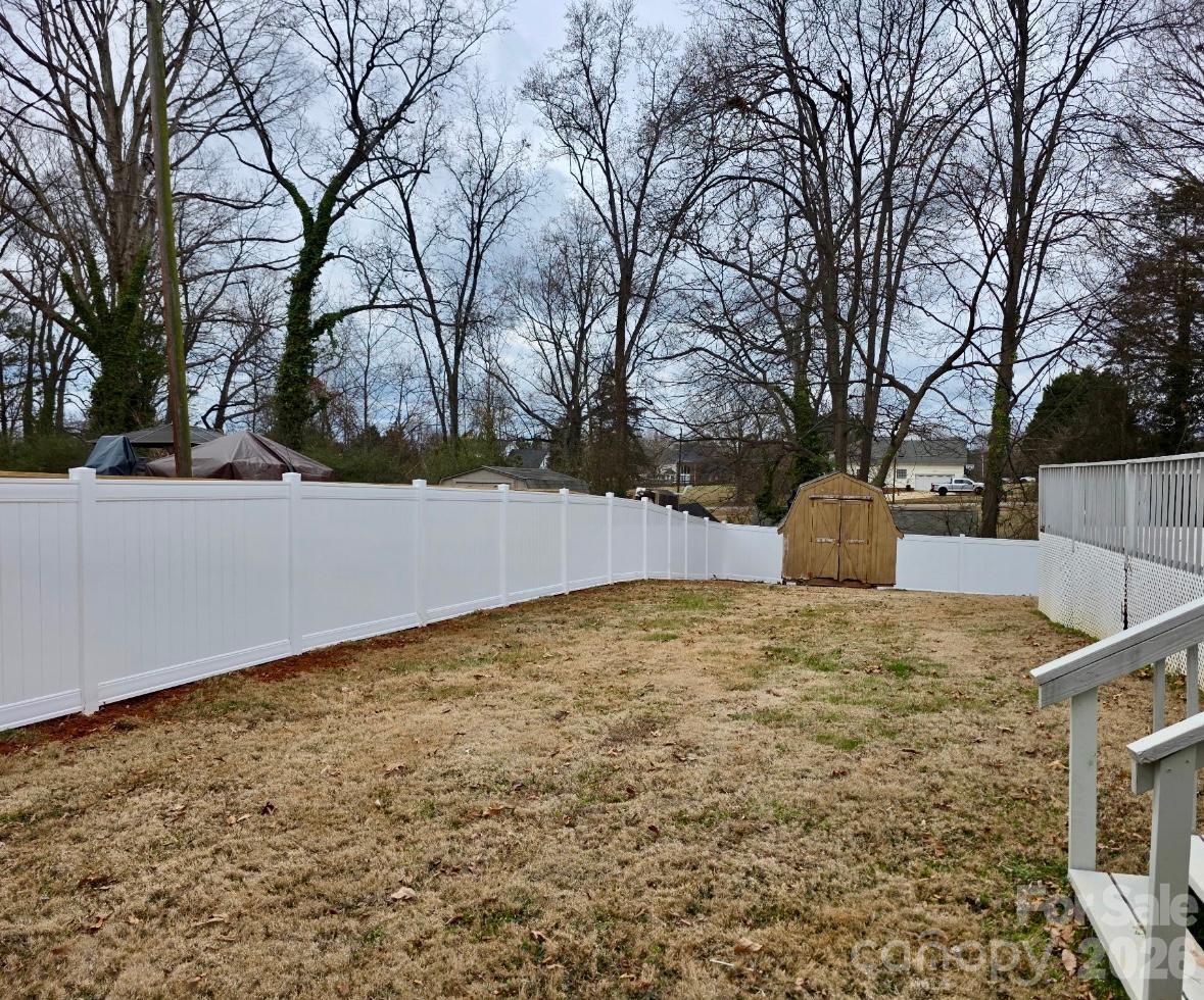 168 Mooreland Road — Mooresville