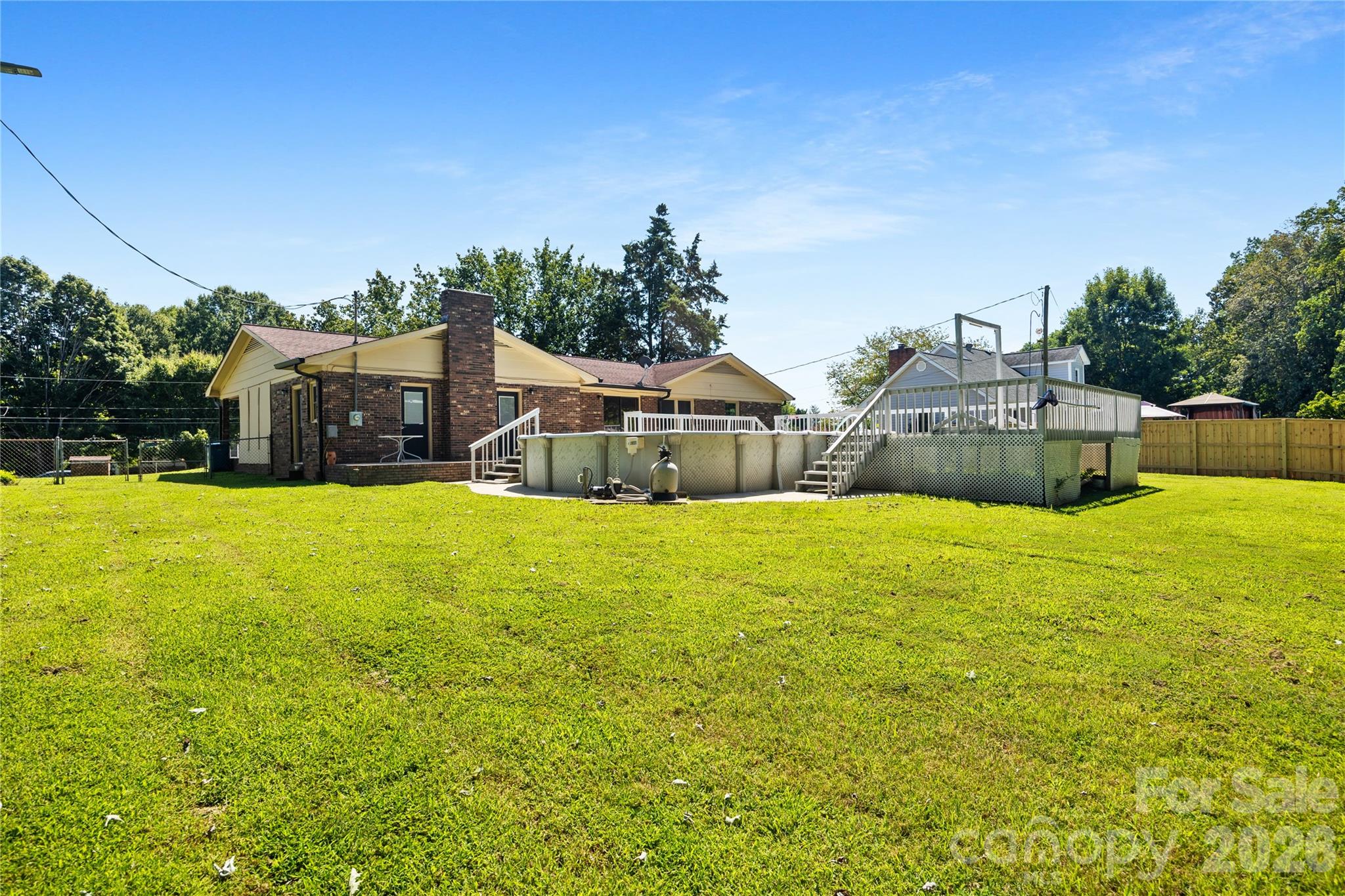 168 Mooreland Road — Mooresville
