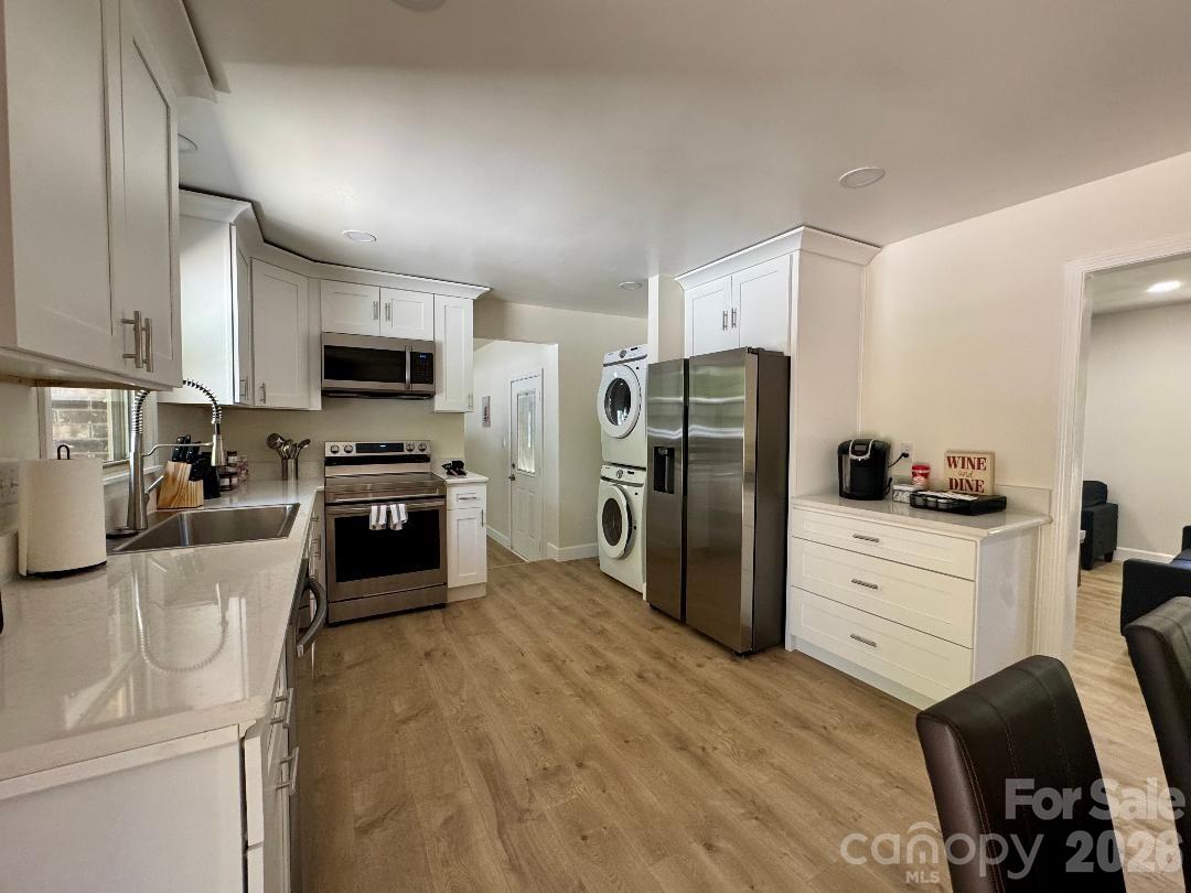 168 Mooreland Road — Mooresville