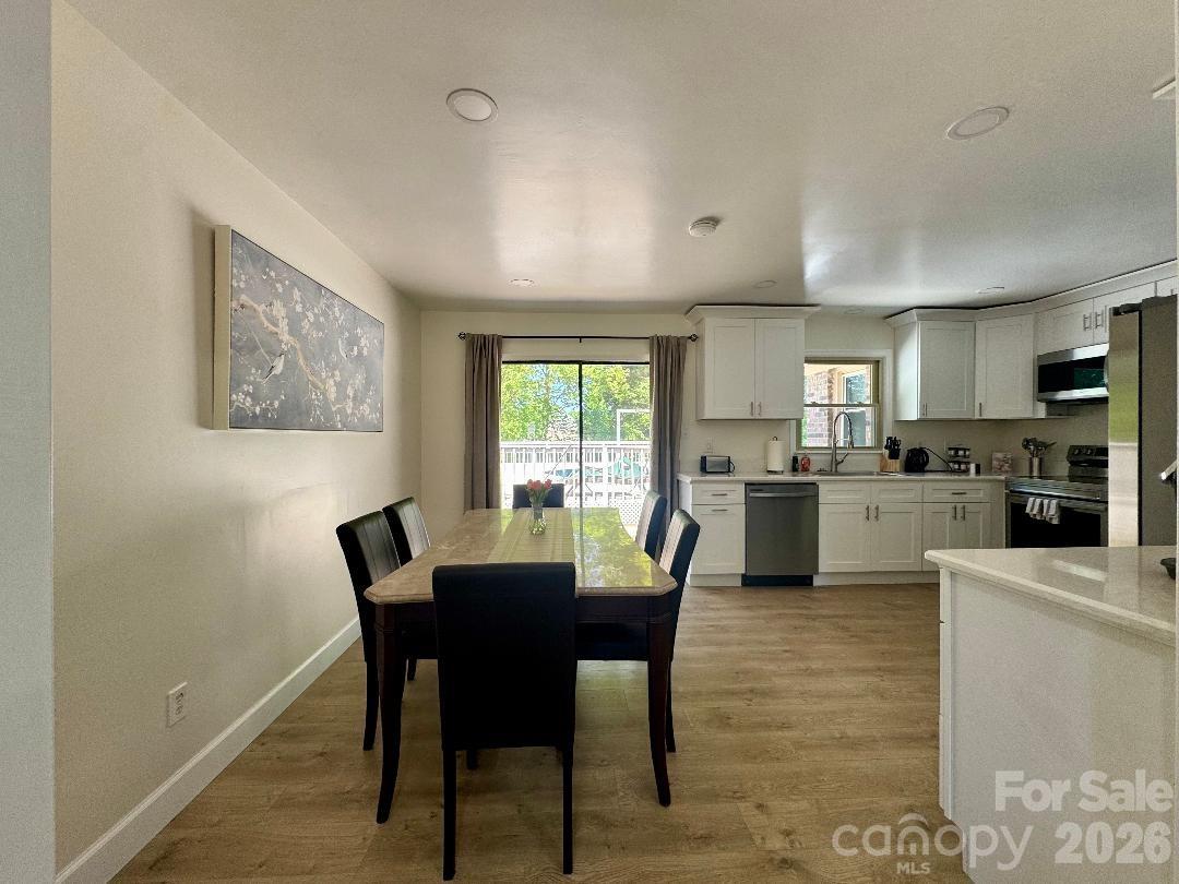 168 Mooreland Road — Mooresville