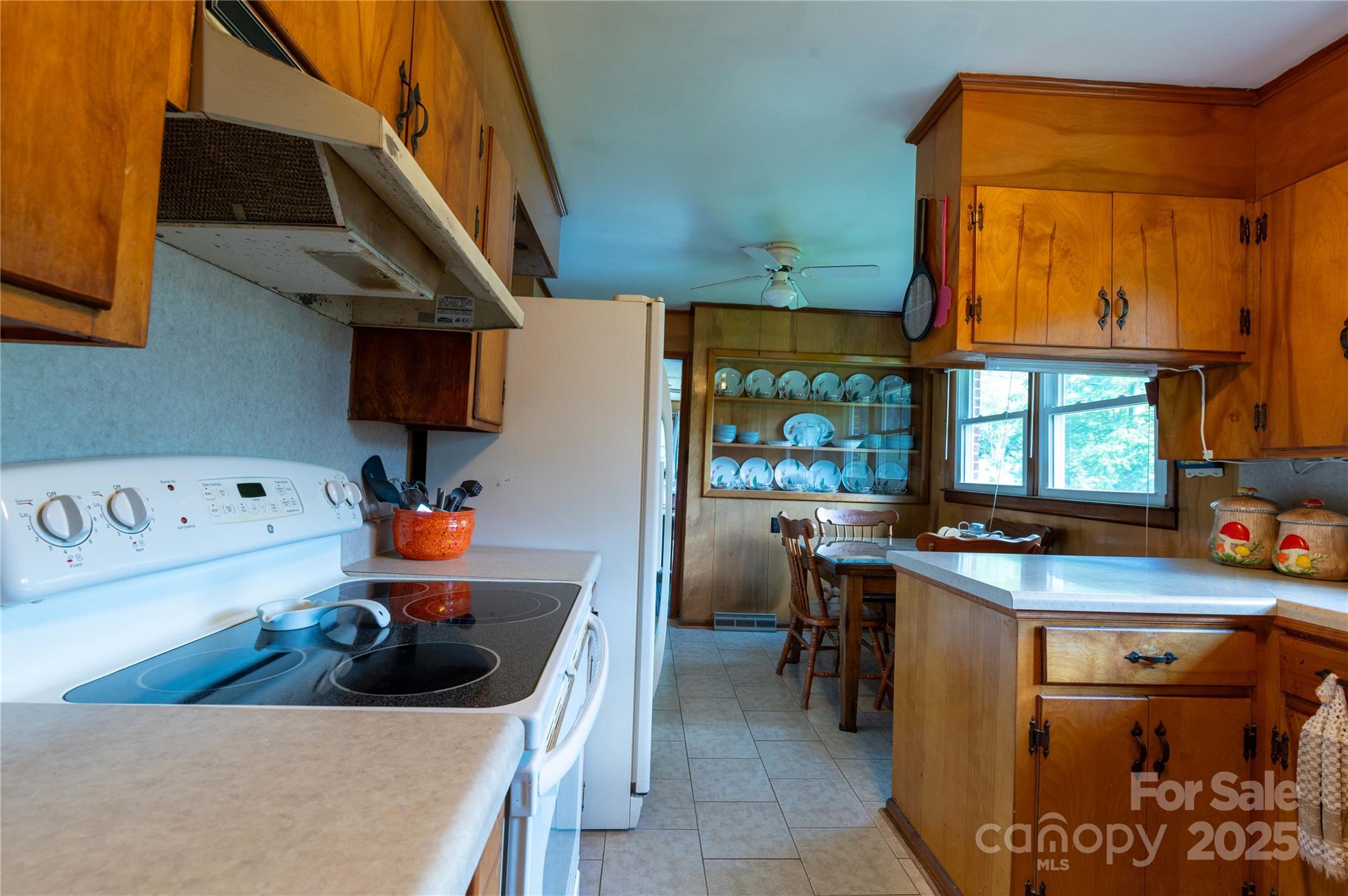 40 Double Island Road — Burnsville