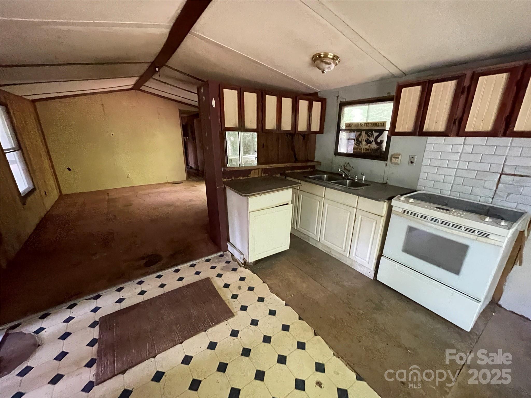 3388 Heisler Road — Rock Hill
