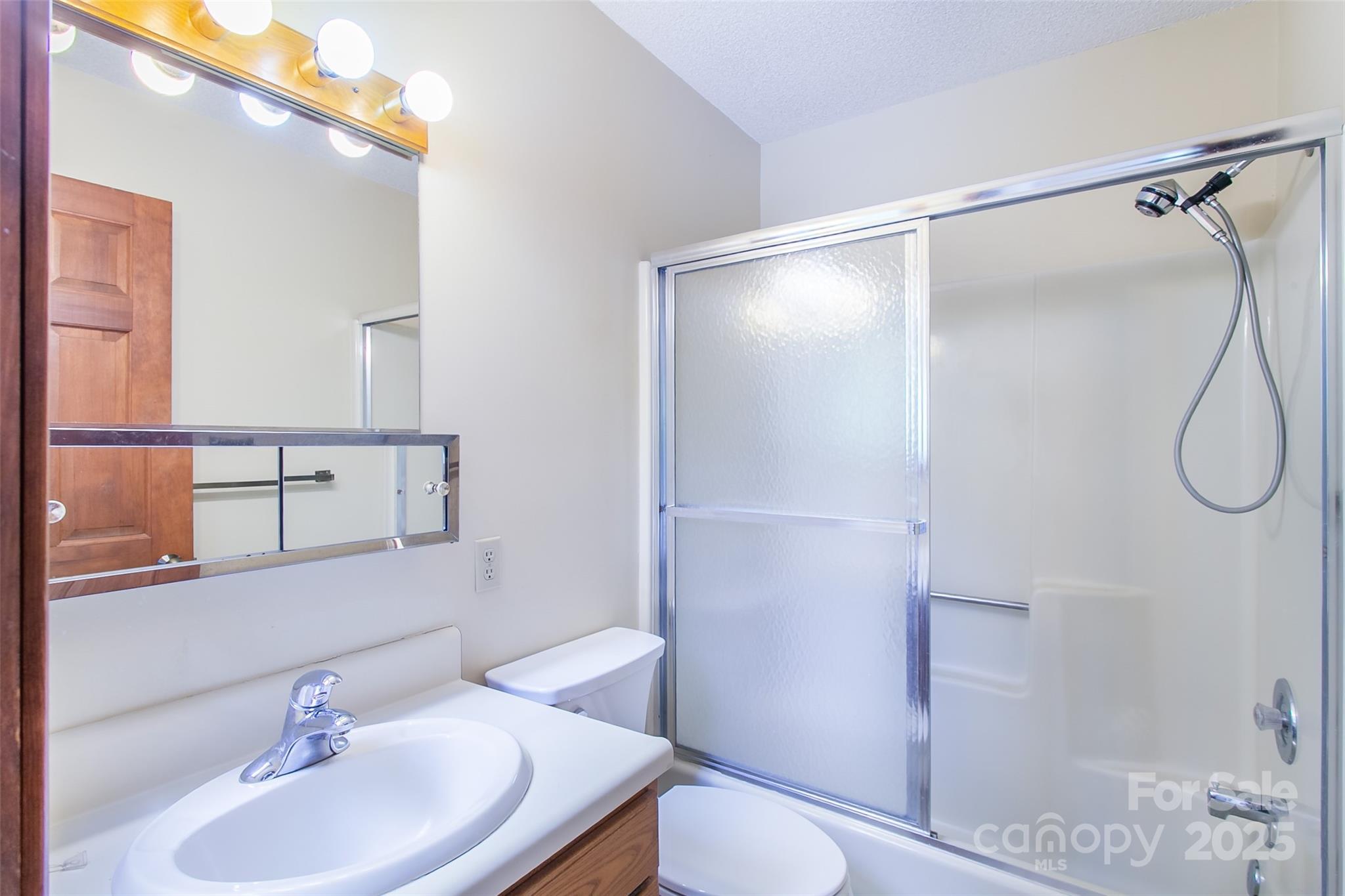 47 Tsitsi Court — Brevard