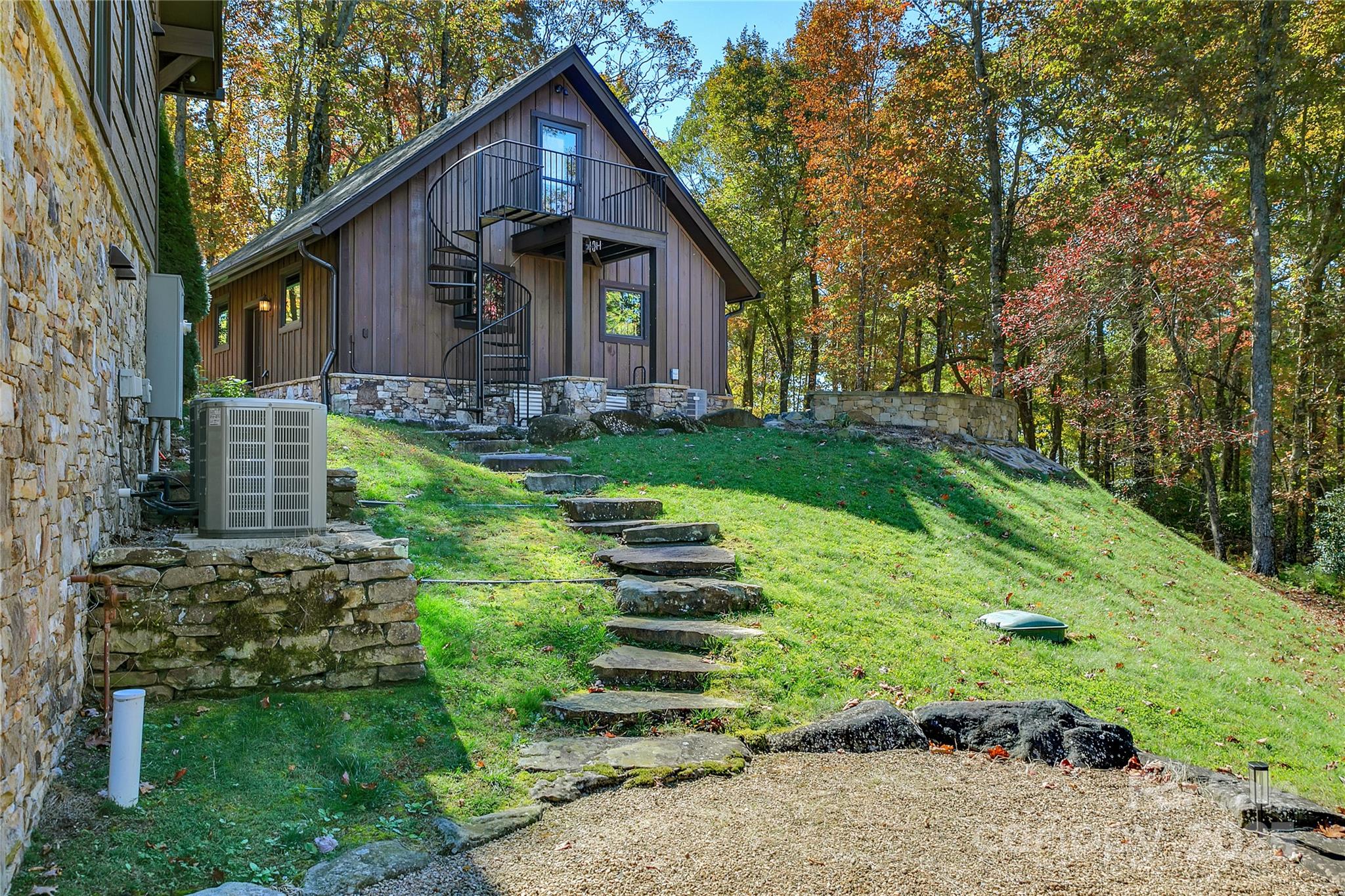 1291 Indian Camp Mountain Road — Rosman