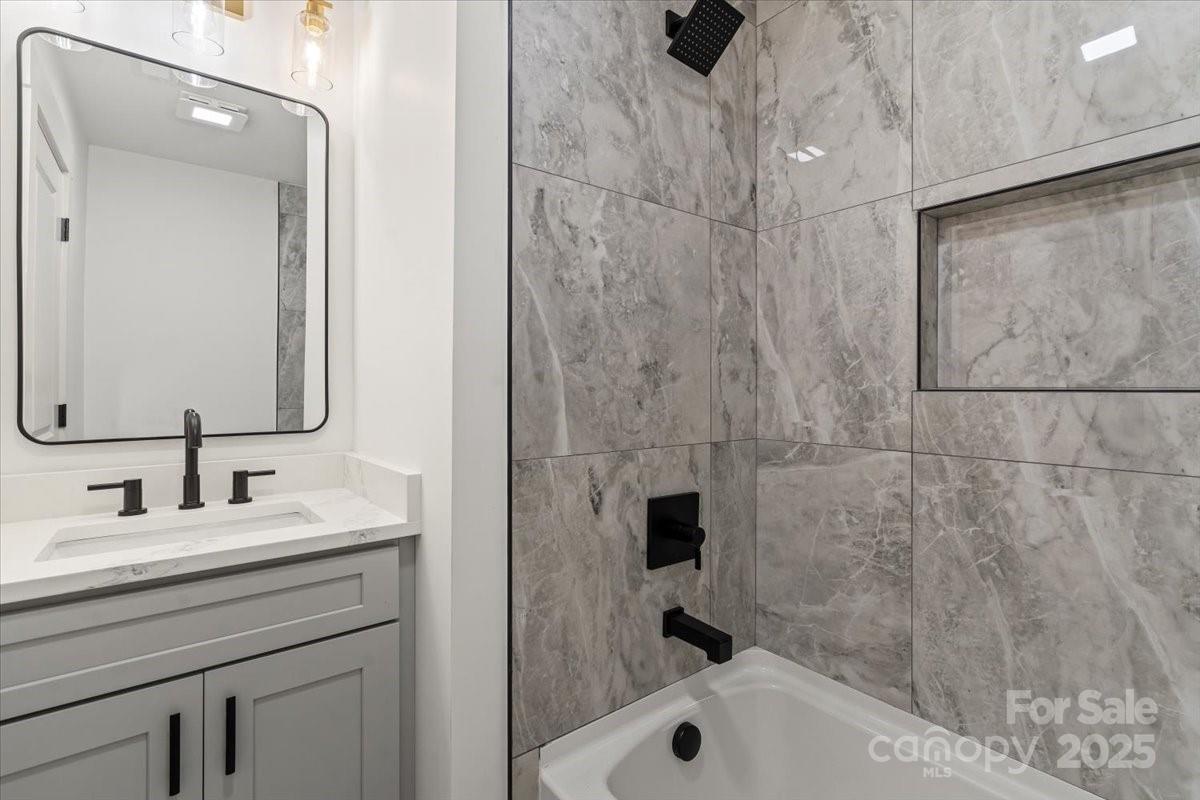 431 W Norment Avenue — Gastonia