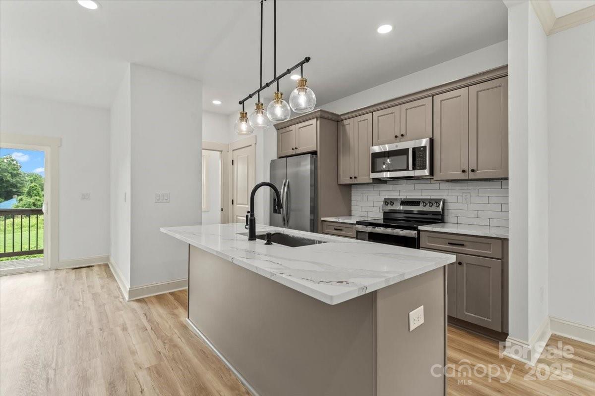 431 W Norment Avenue — Gastonia