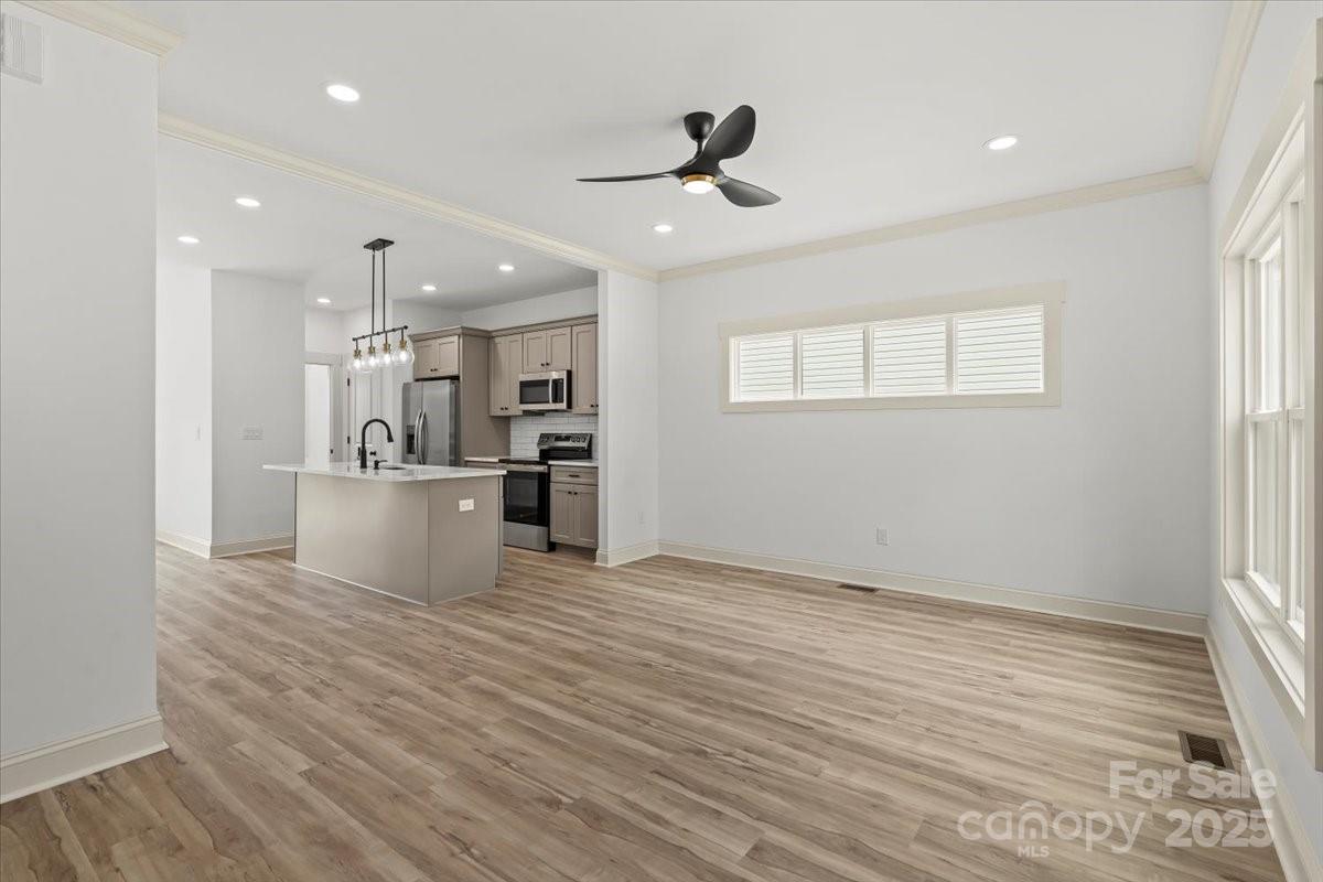 431 W Norment Avenue — Gastonia