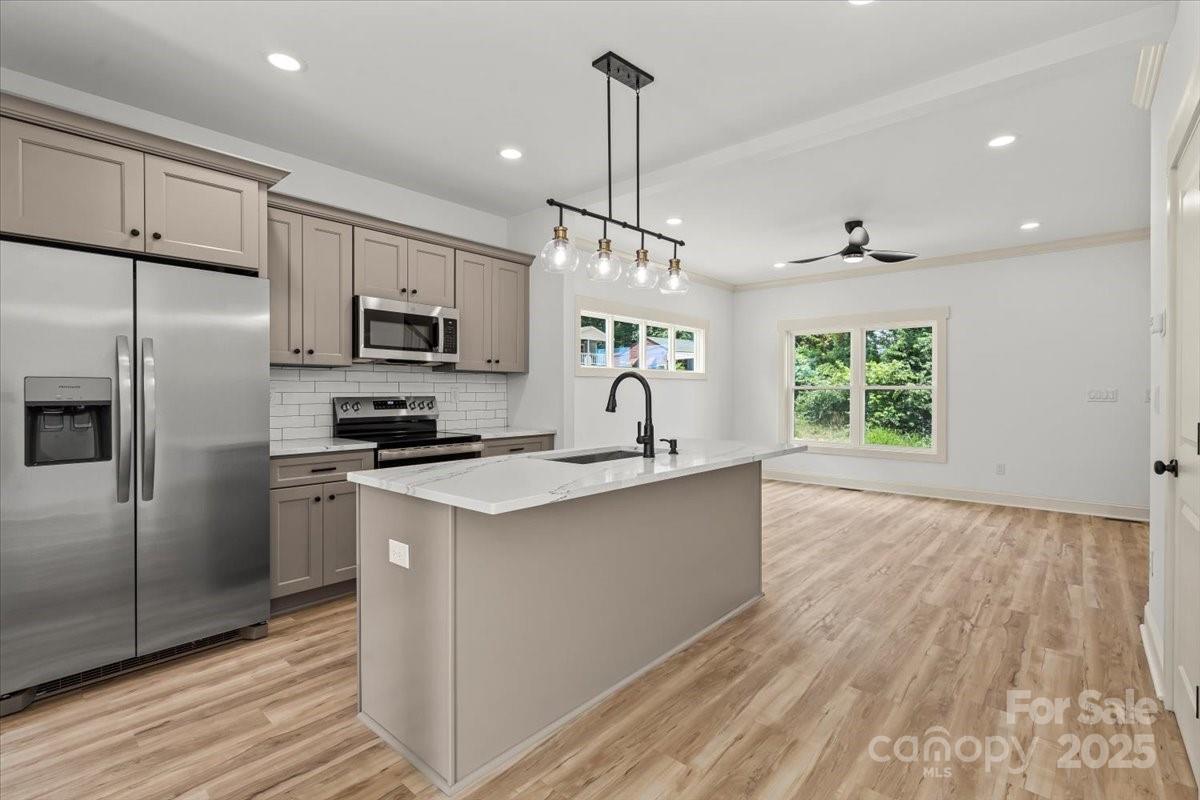 431 W Norment Avenue — Gastonia
