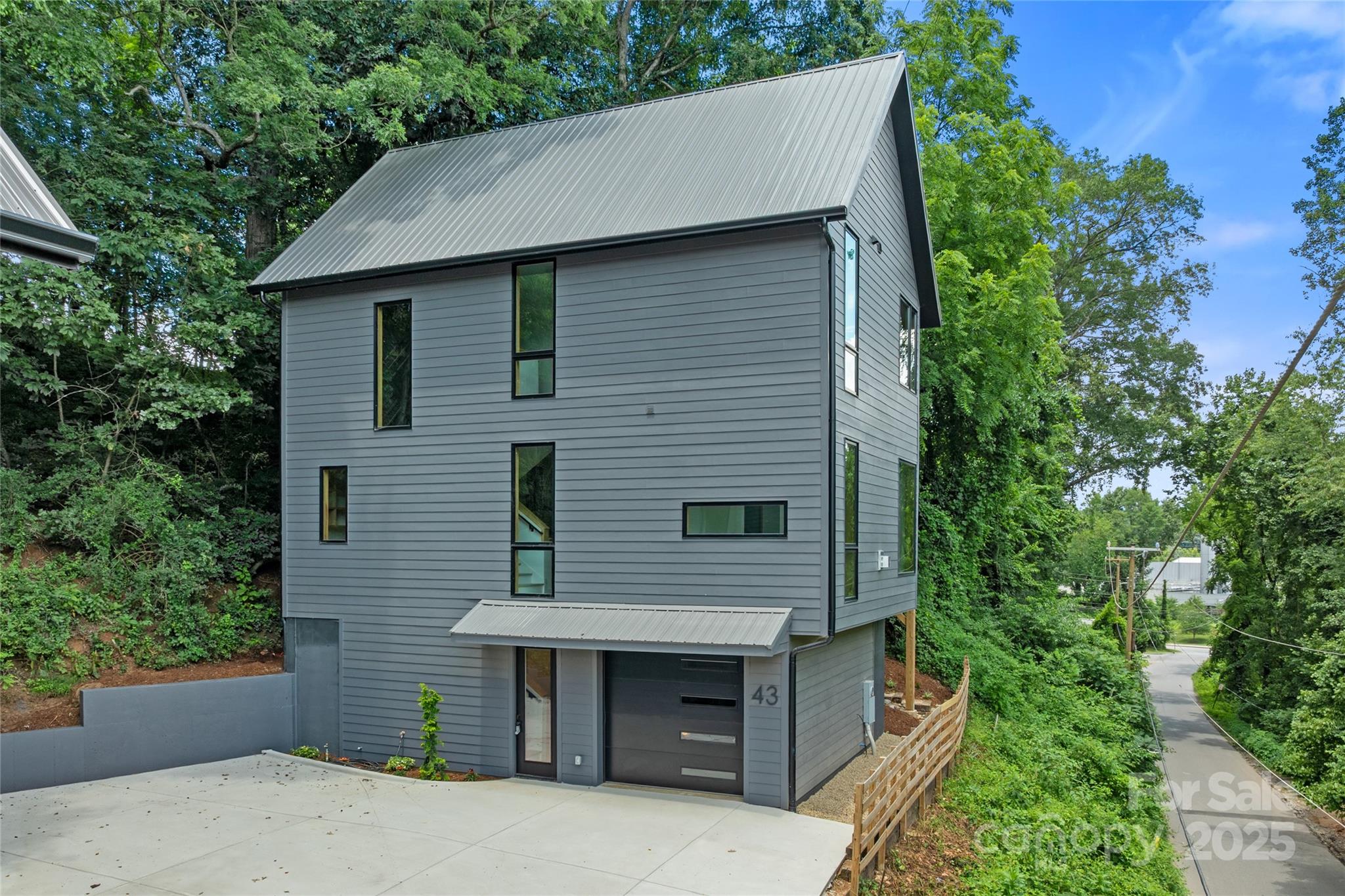 43 Waynesville Avenue — Asheville