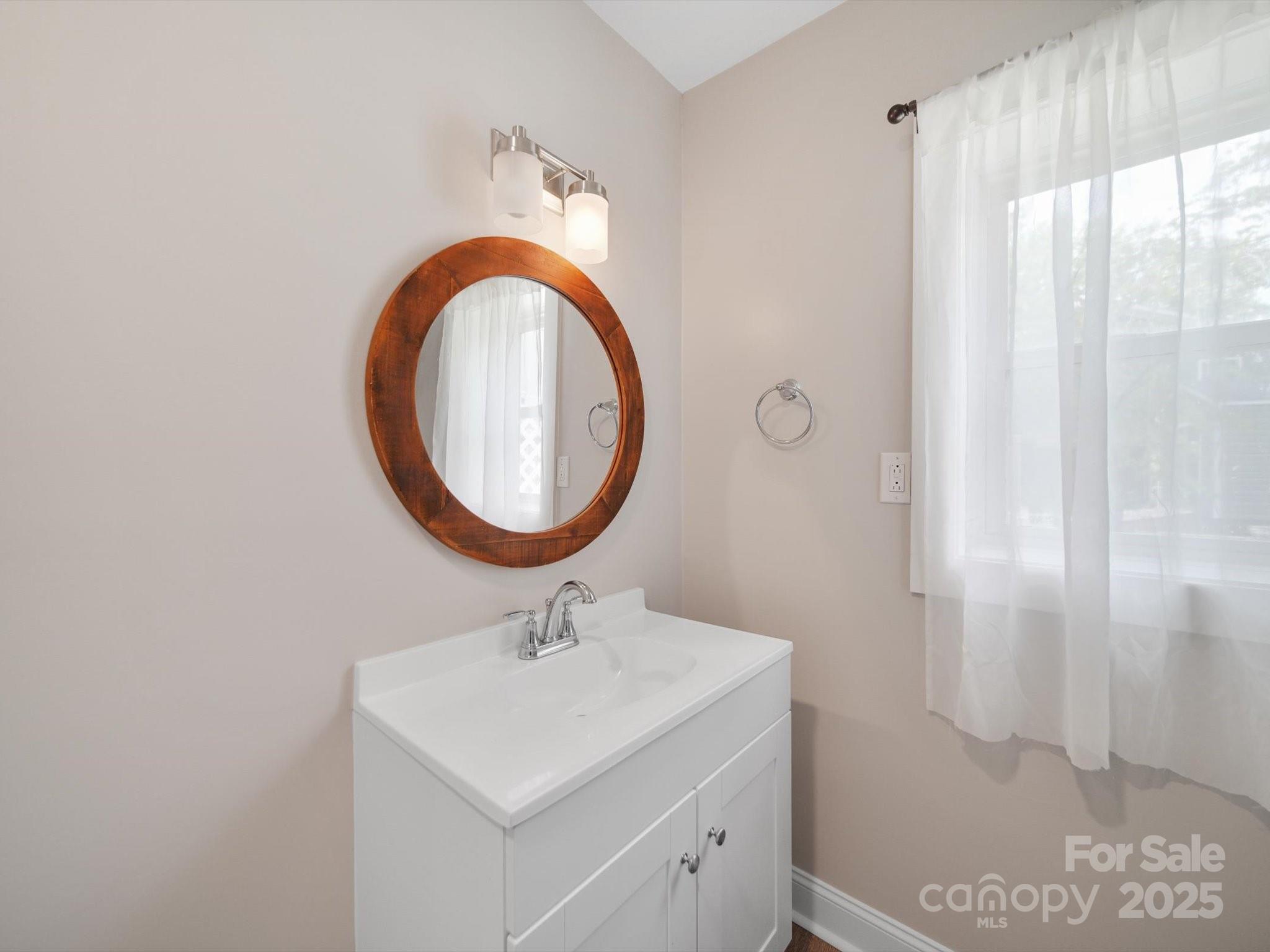 2364 Lakeside Drive — Liberty Hill