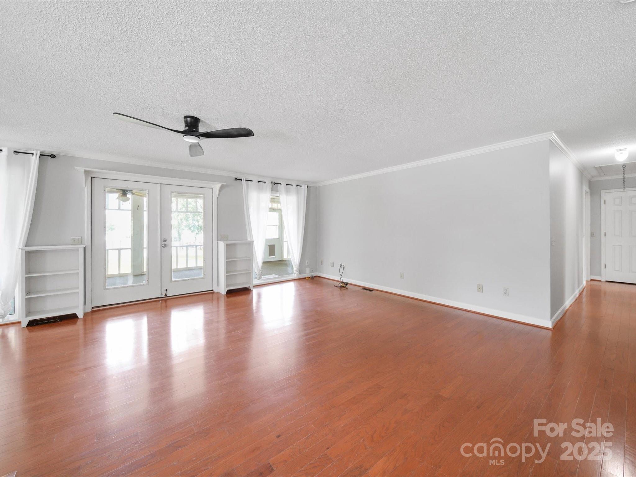 2364 Lakeside Drive — Liberty Hill