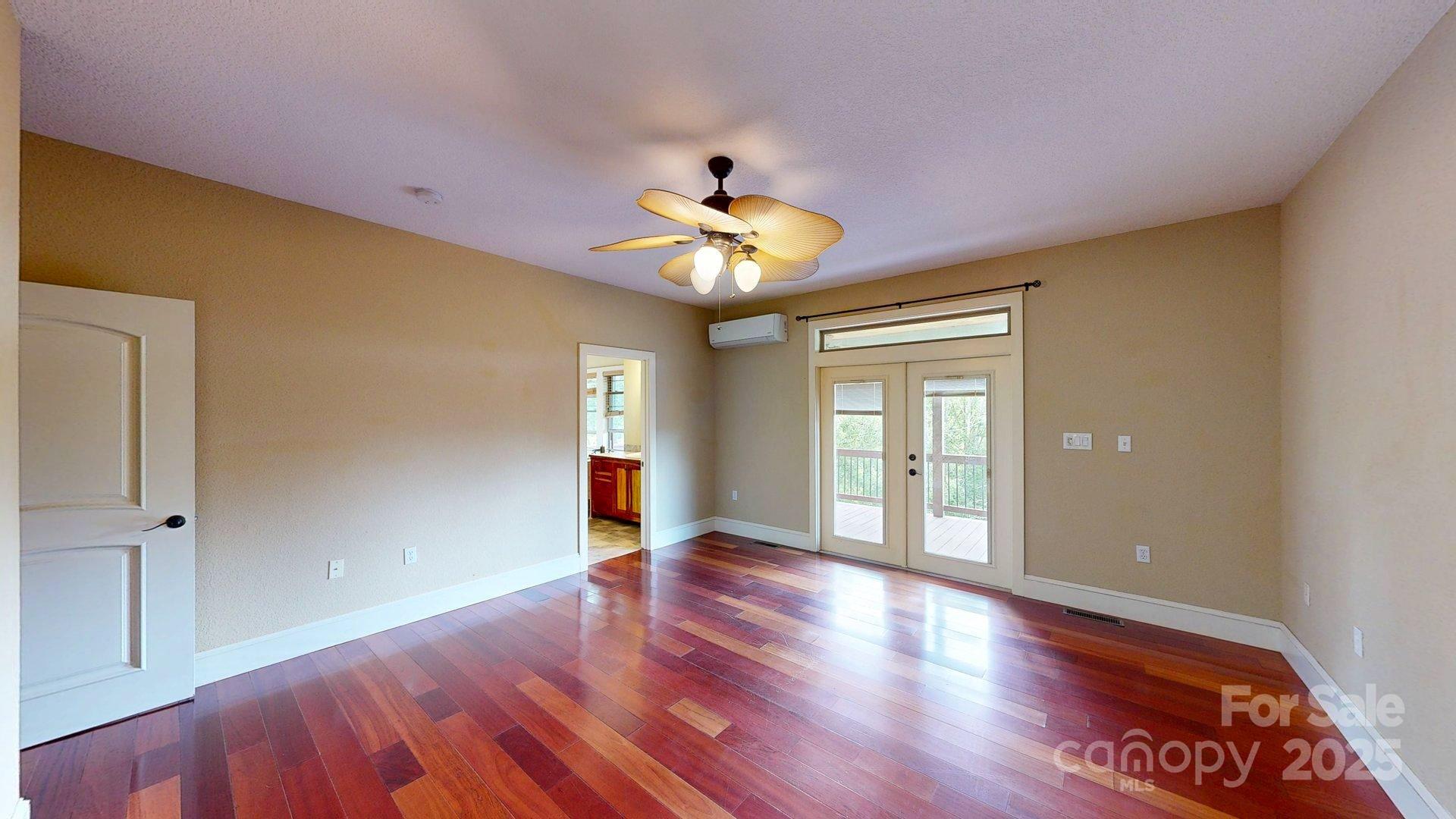 6 Sunrise Valley — Leicester
