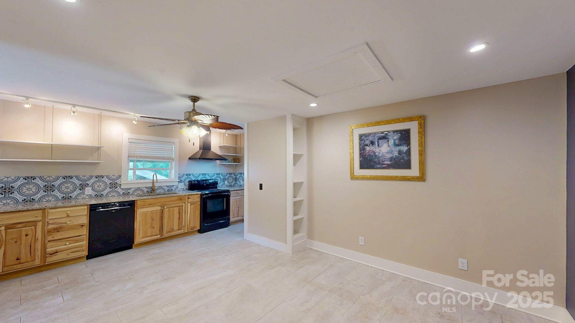 6 Sunrise Valley — Leicester