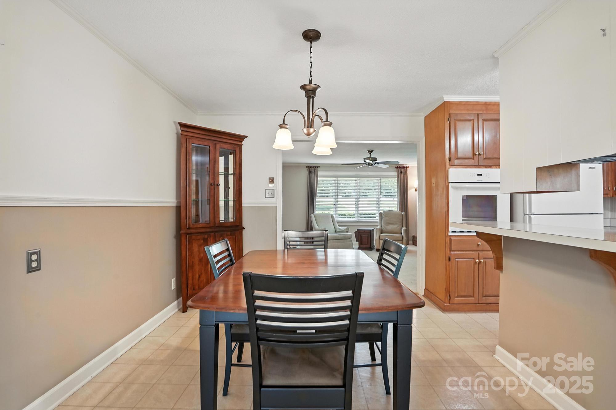 3427 N Nc 16 Highway — Denver