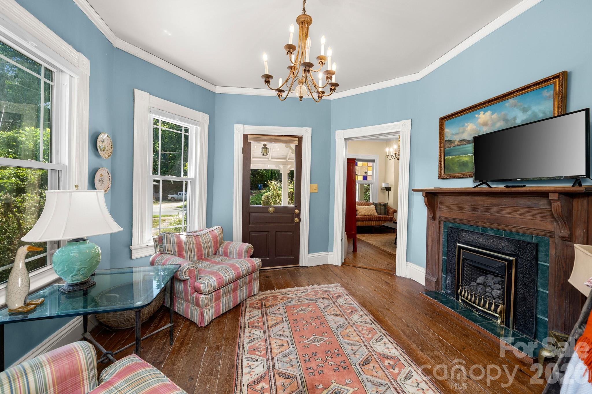 334 Greenville Street — Saluda
