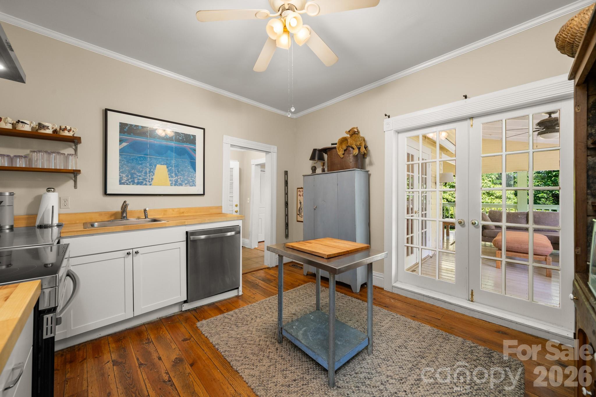 334 Greenville Street — Saluda