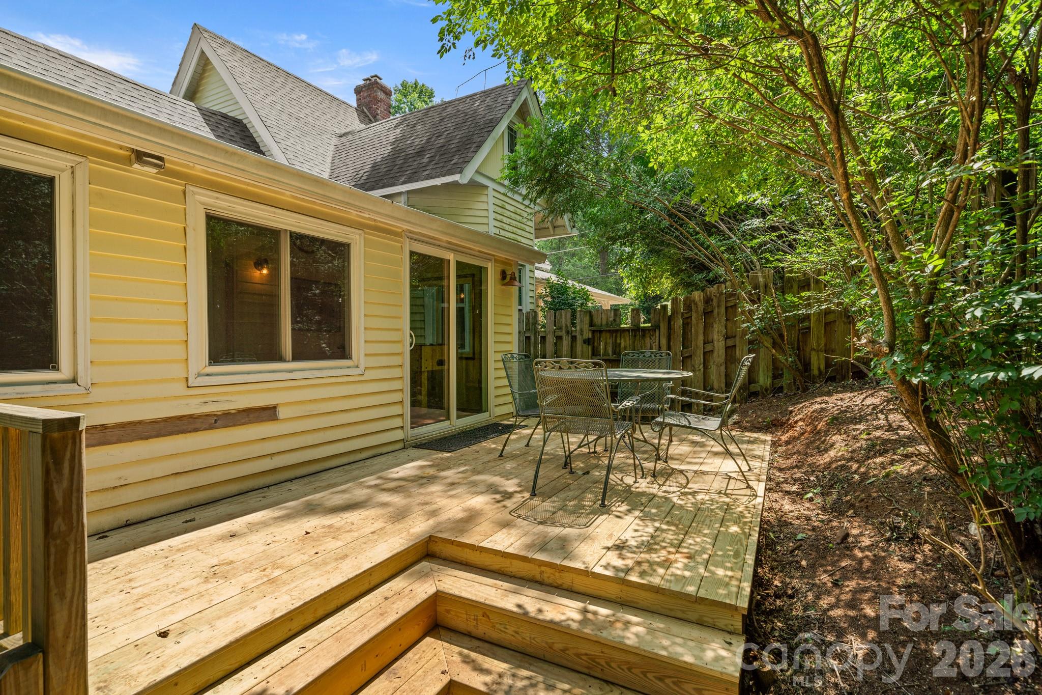 334 Greenville Street — Saluda