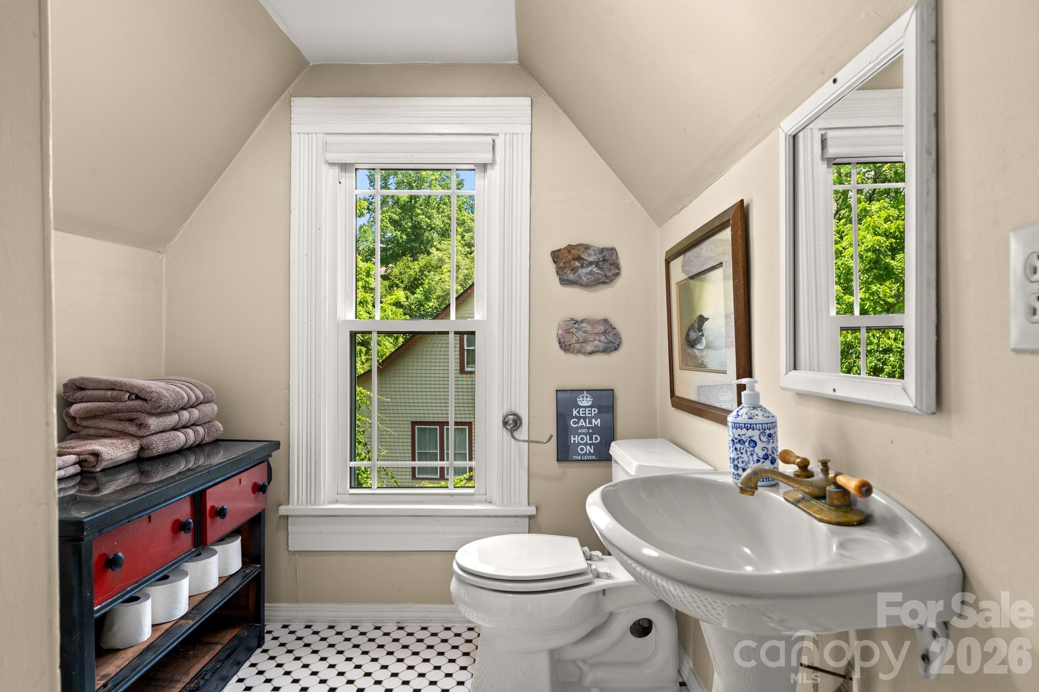 334 Greenville Street — Saluda