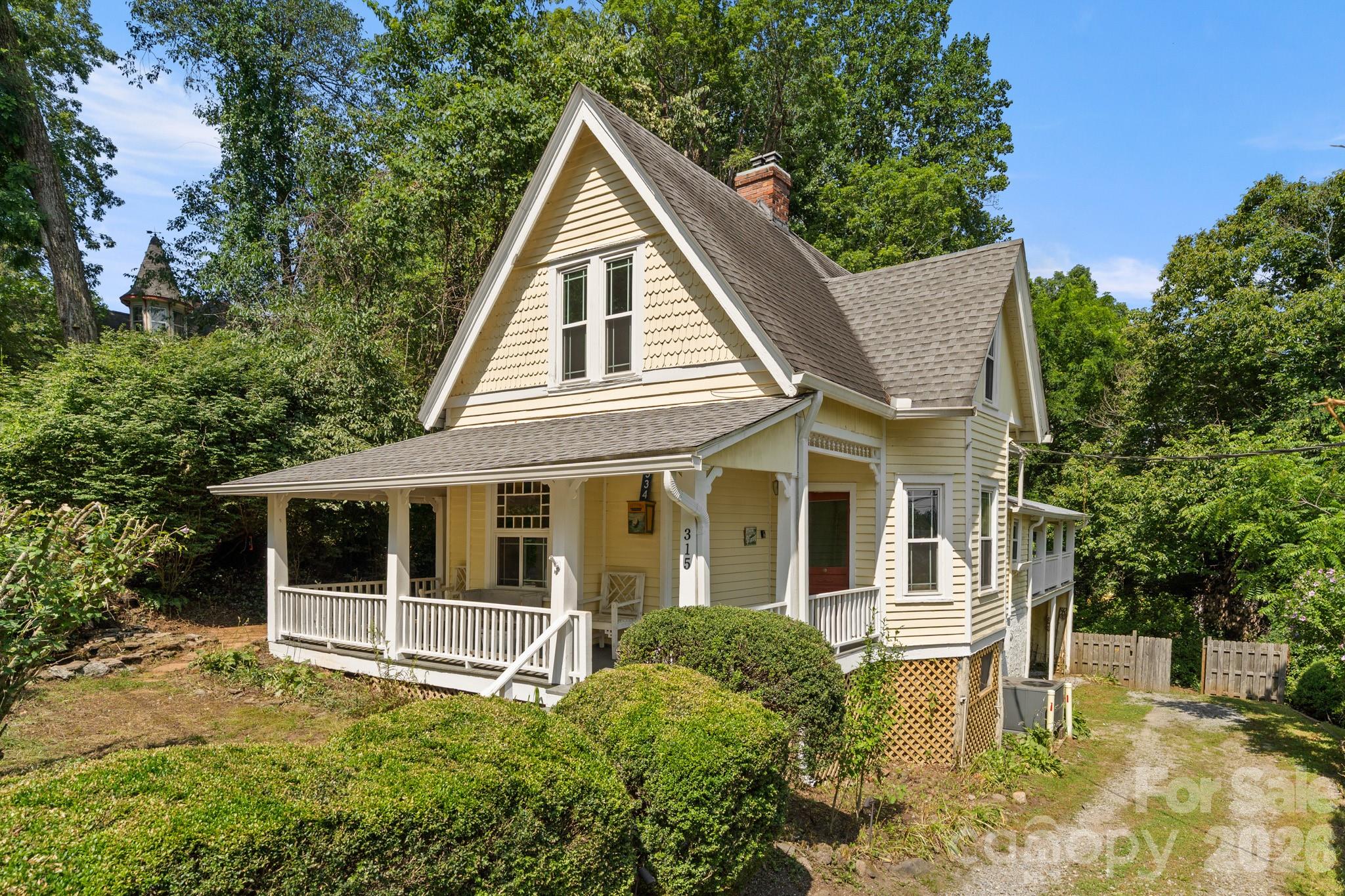 334 Greenville Street — Saluda