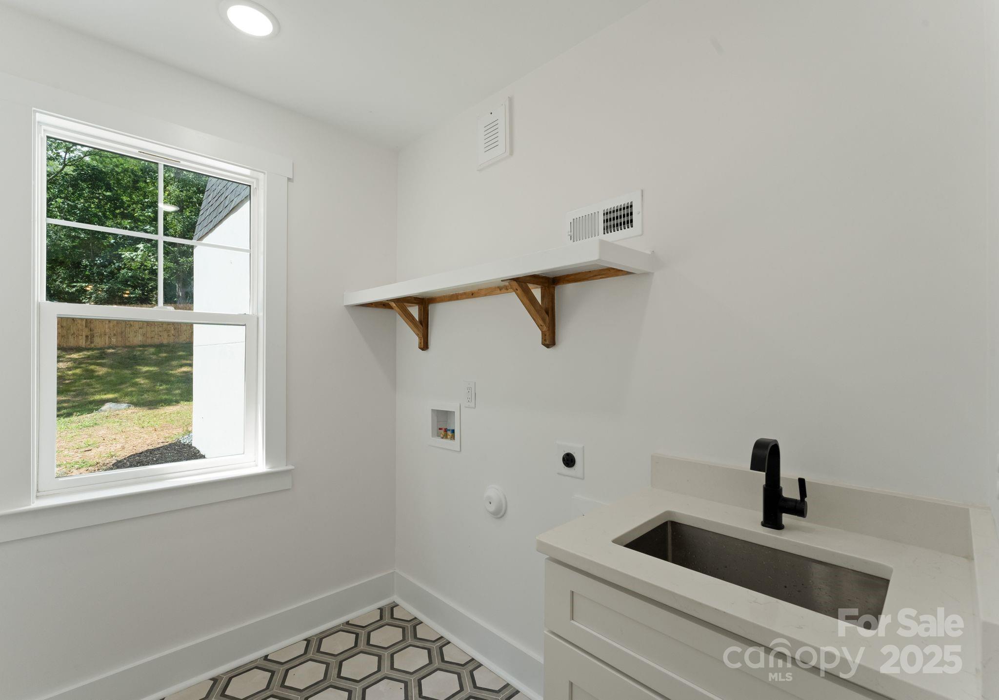 6326 Cedar Croft Drive — Charlotte