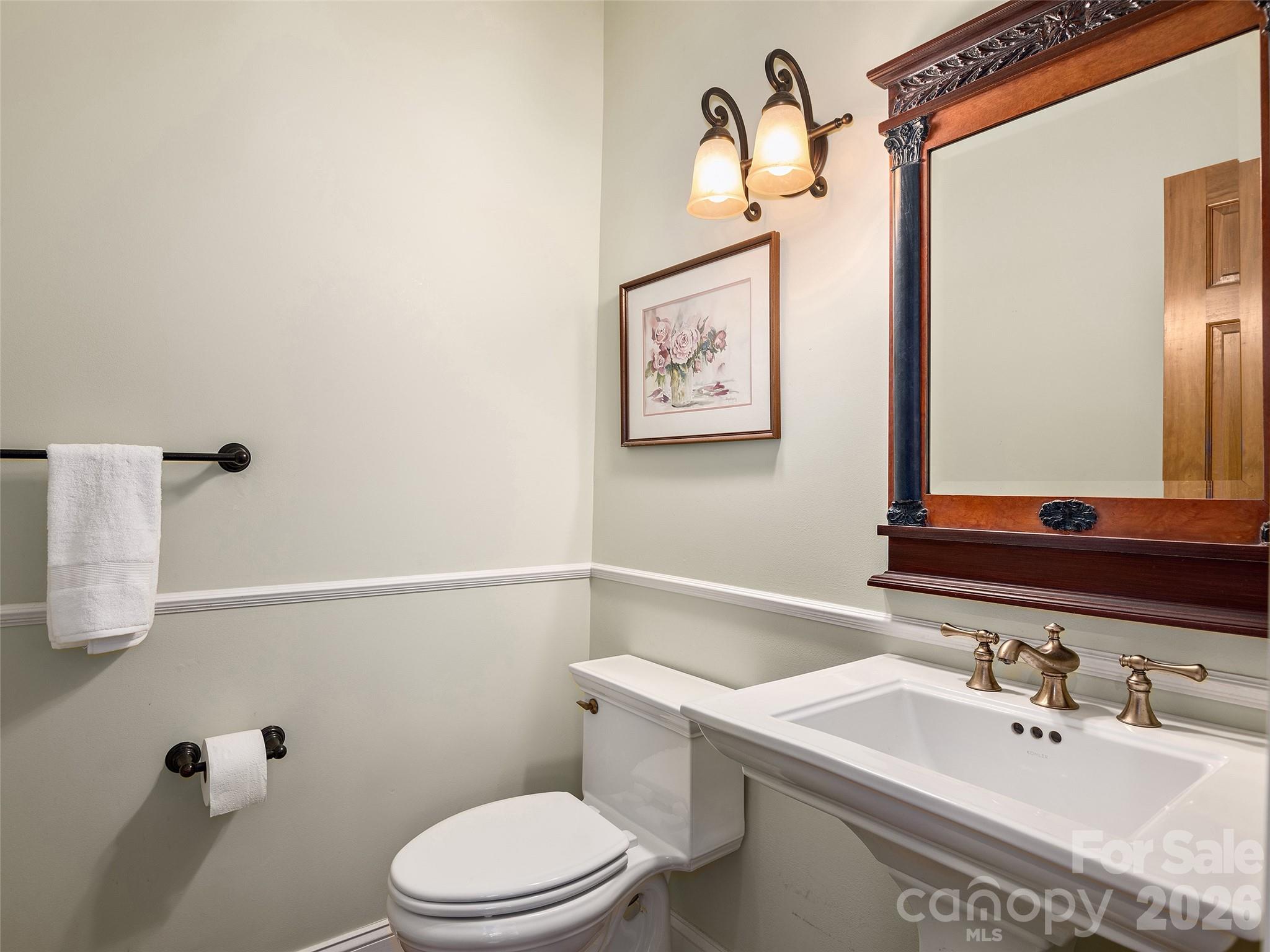 608 Upper Sondley Drive — Asheville