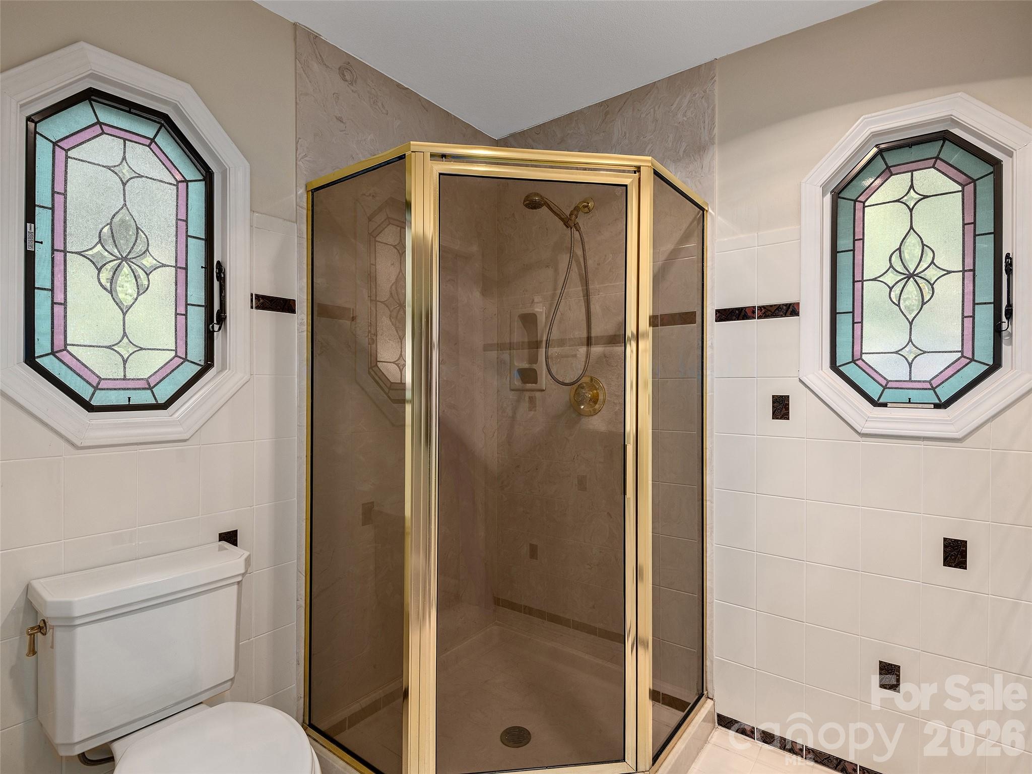 608 Upper Sondley Drive — Asheville