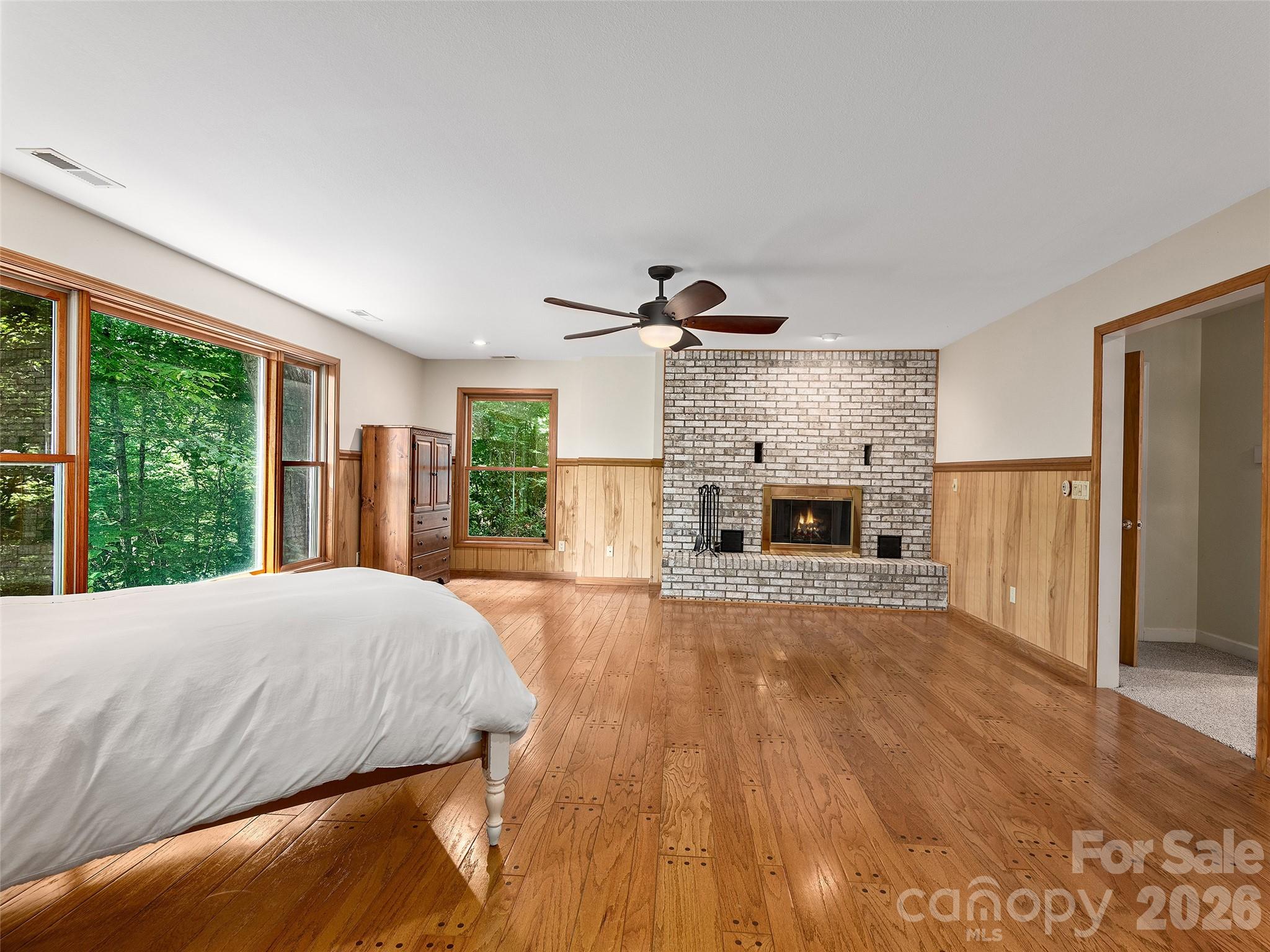 608 Upper Sondley Drive — Asheville