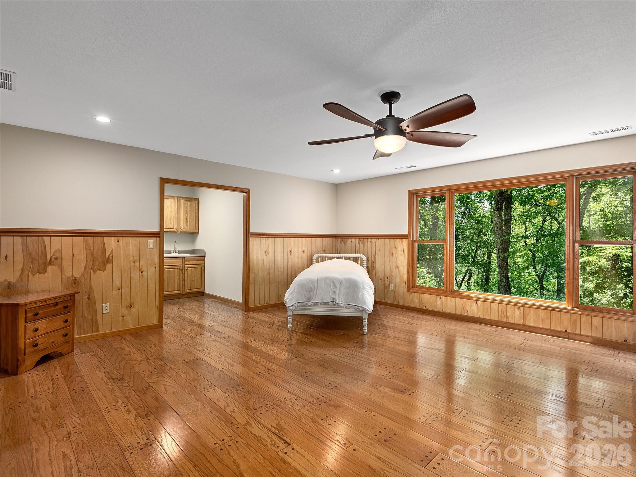 608 Upper Sondley Drive — Asheville