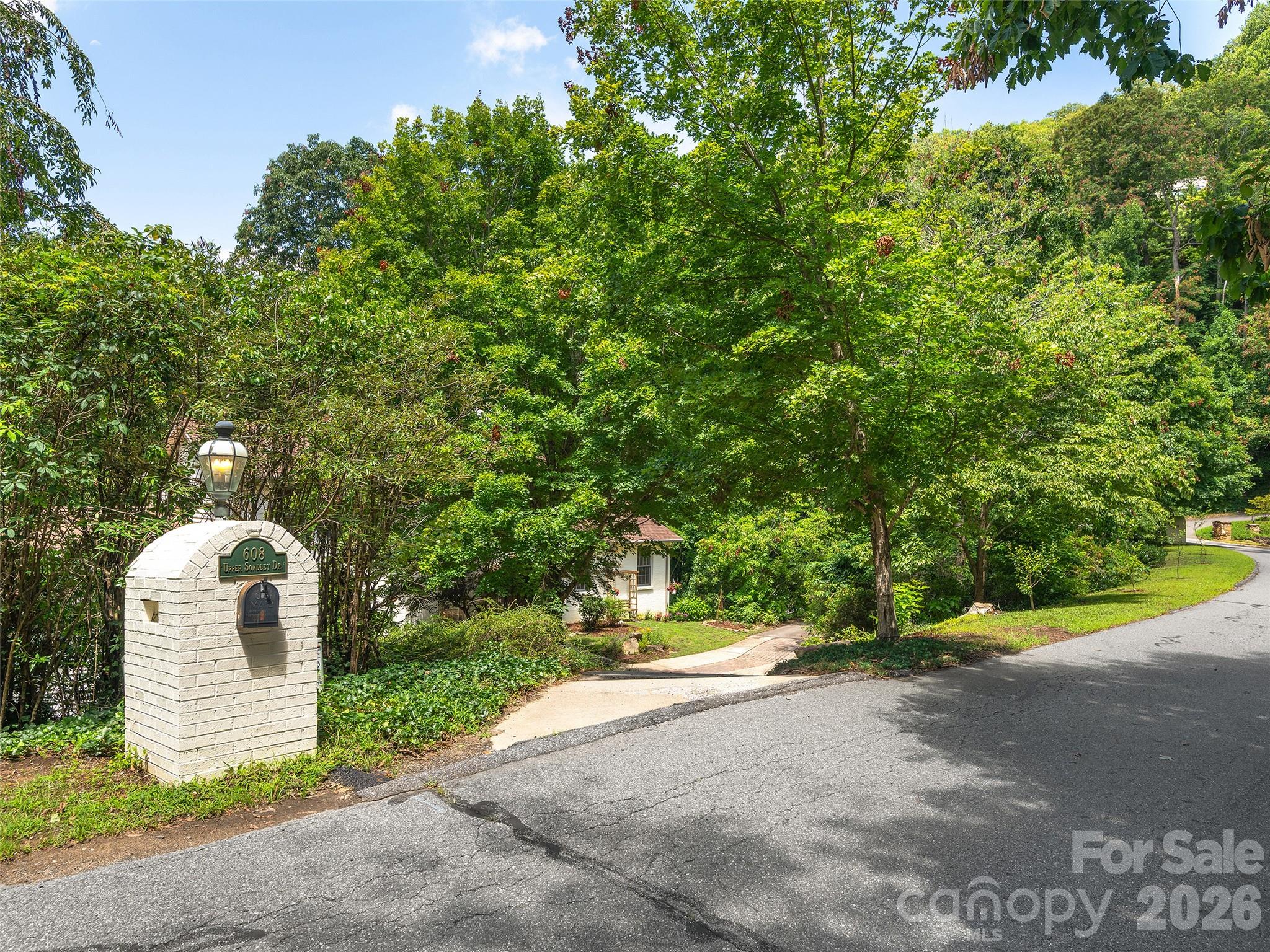 608 Upper Sondley Drive — Asheville
