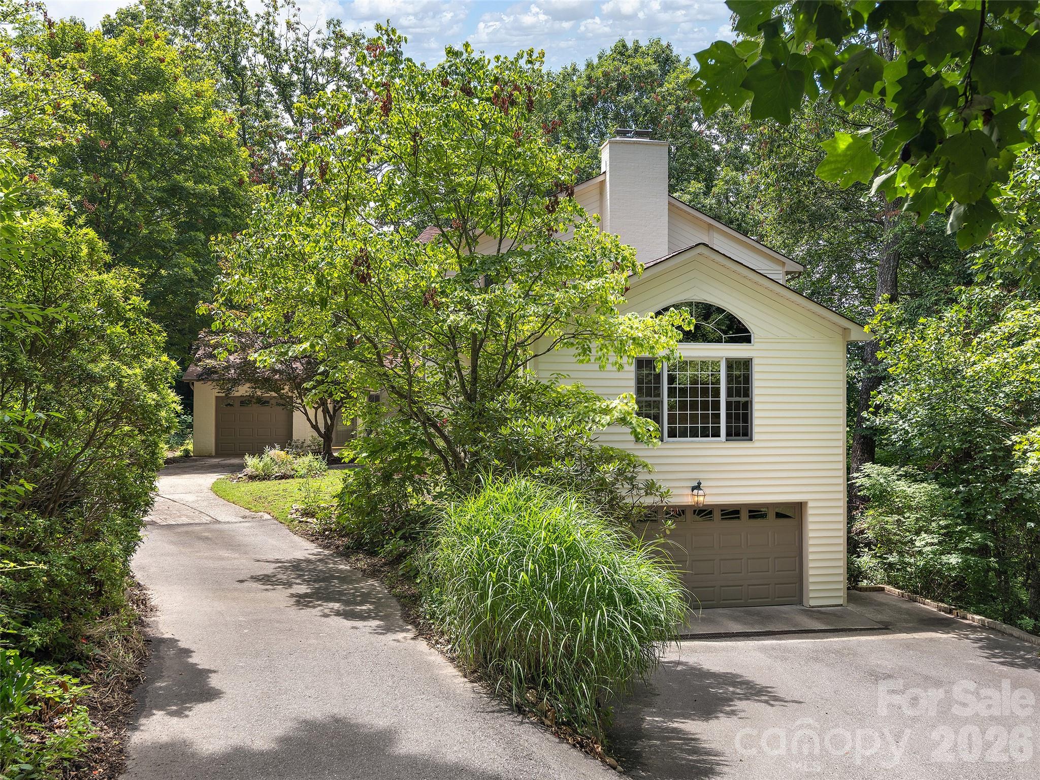 608 Upper Sondley Drive — Asheville
