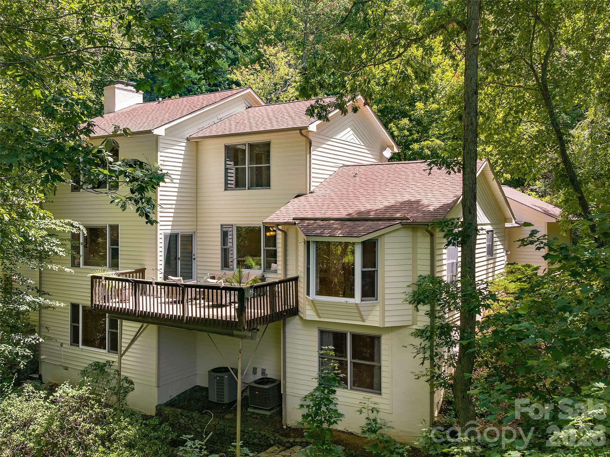 608 Upper Sondley Drive — Asheville