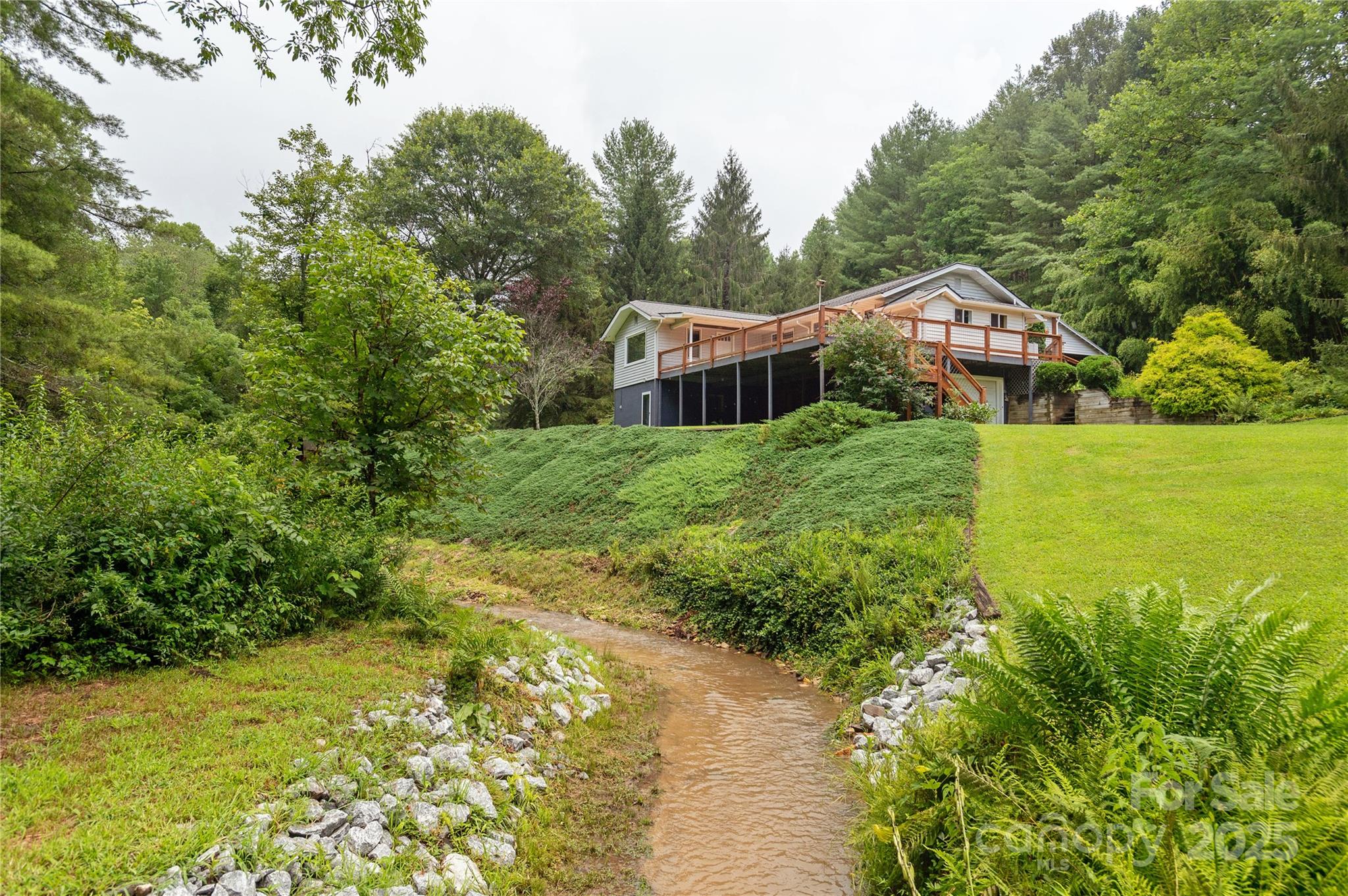 788 Old NC 280 Highway — Pisgah Forest