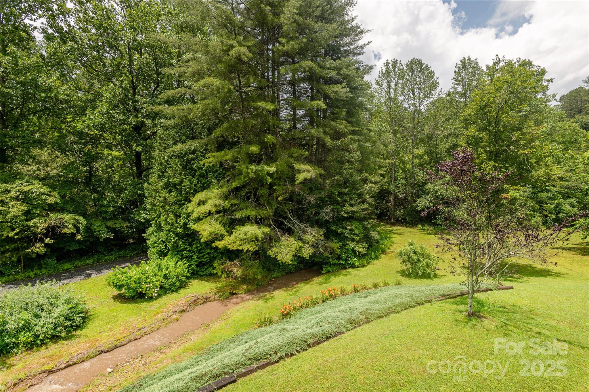 788 Old NC 280 Highway — Pisgah Forest