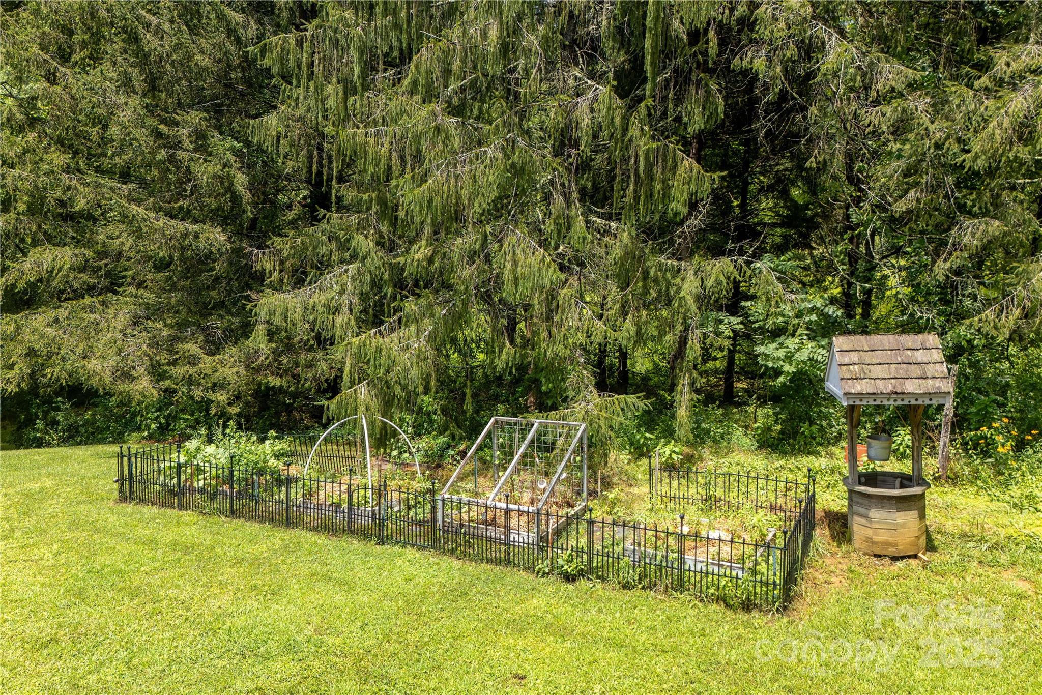 788 Old NC 280 Highway — Pisgah Forest
