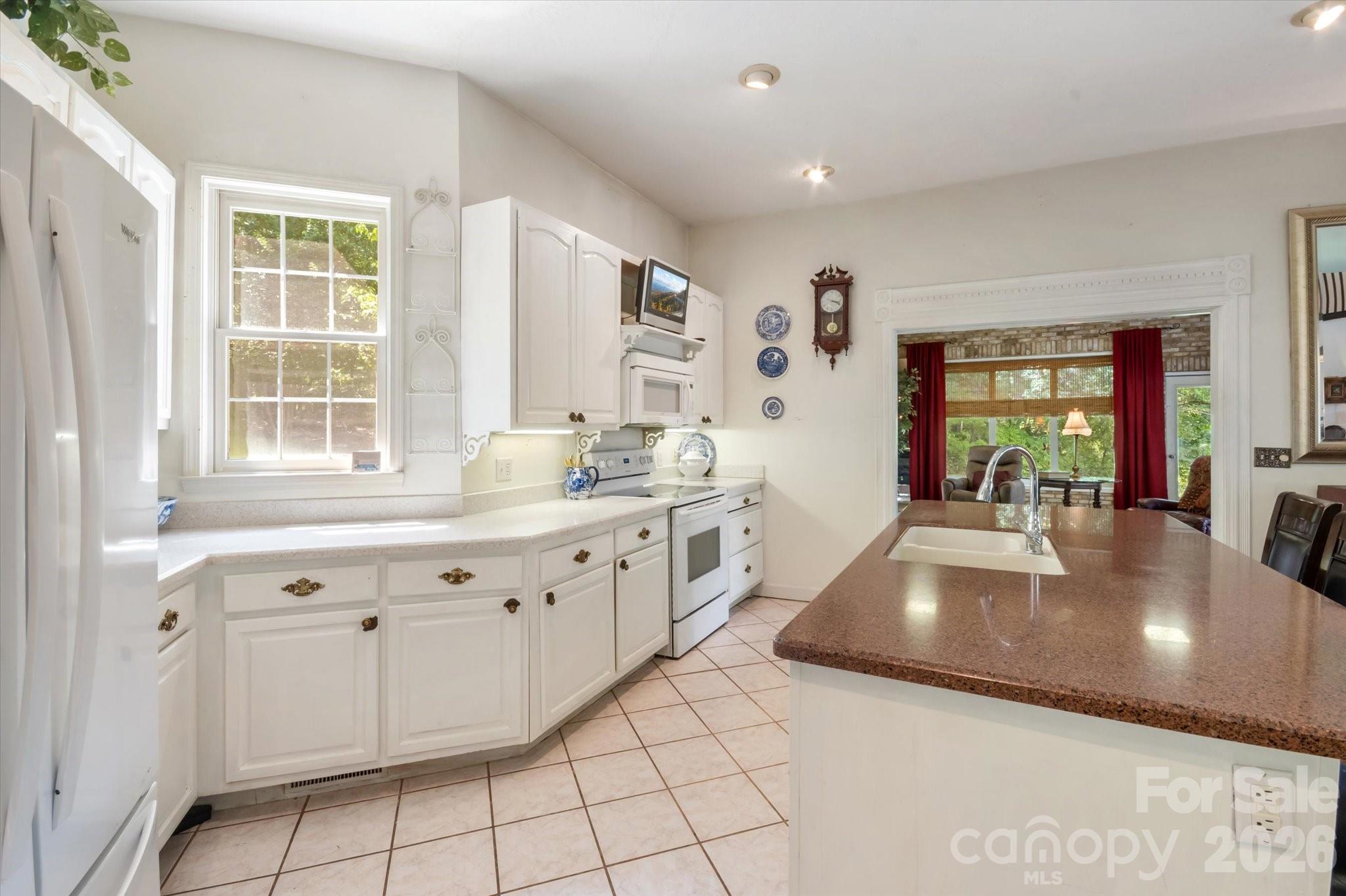 25 Towhee Trail — Tryon